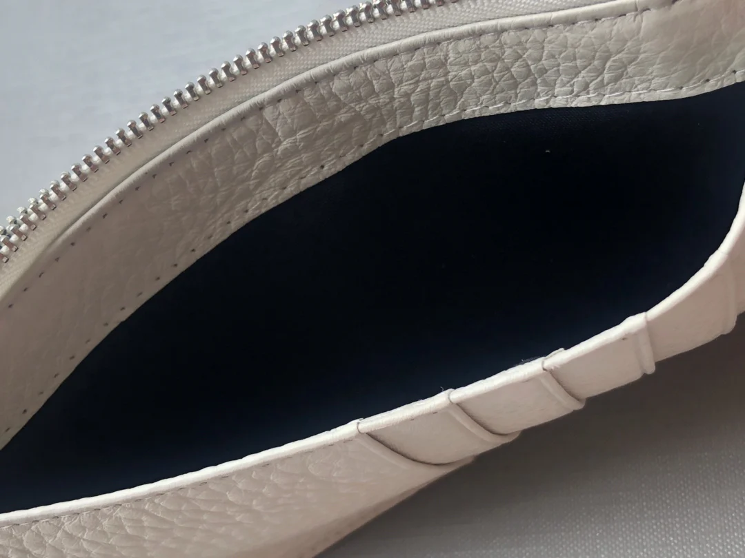 Balenciaga-新款拉链扁长夹