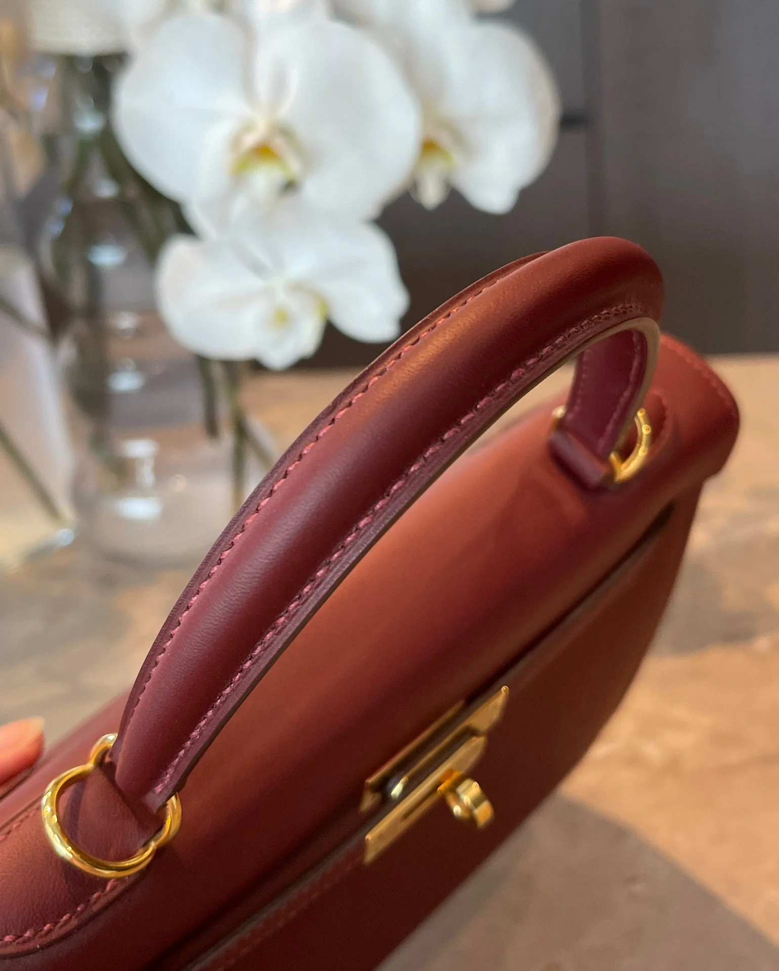 Hermes Kelly 25 Somprero Matte Box 55 Hermes Red with Gold Buckle