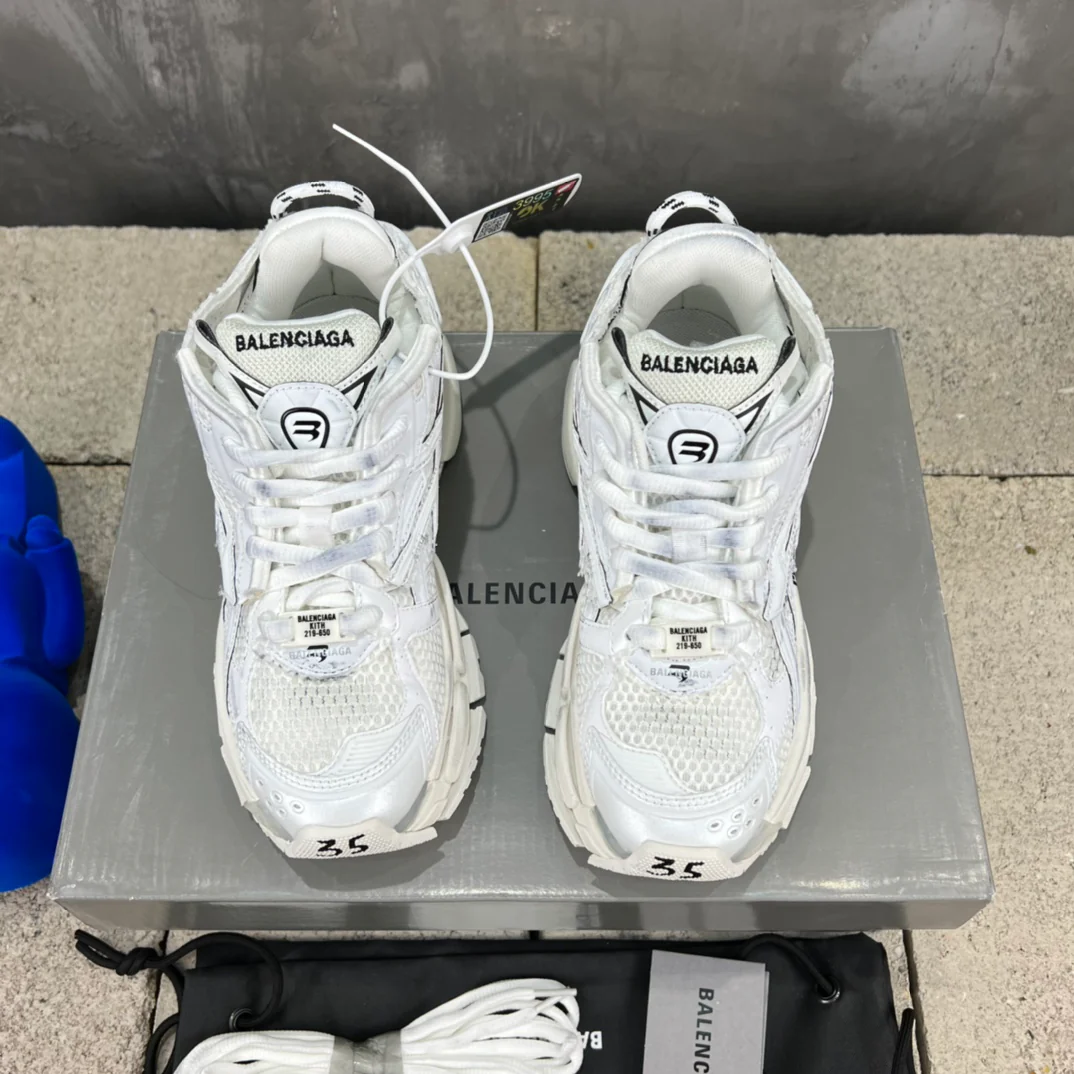 Кроссовки Balenciaga Runner - унисекс - белые