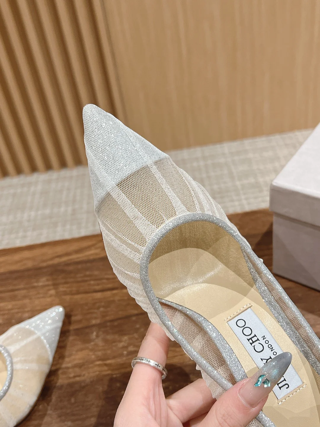 Туфли на высоком каблуке Jimmy Mesh с острым носком - белые - 1