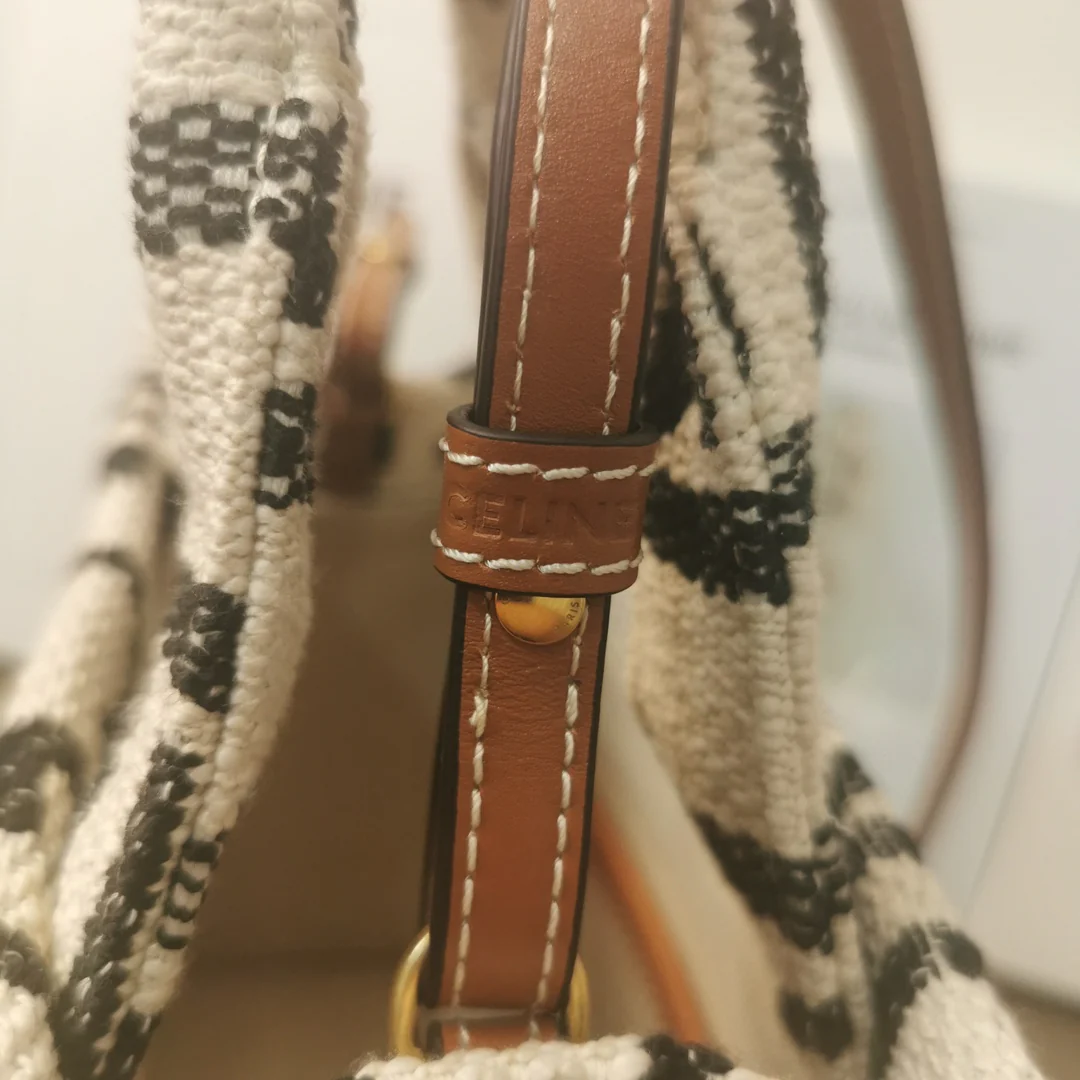 Сумка-тоут Celine Cabas Thais, маленькая, черная (из махровой ткани)