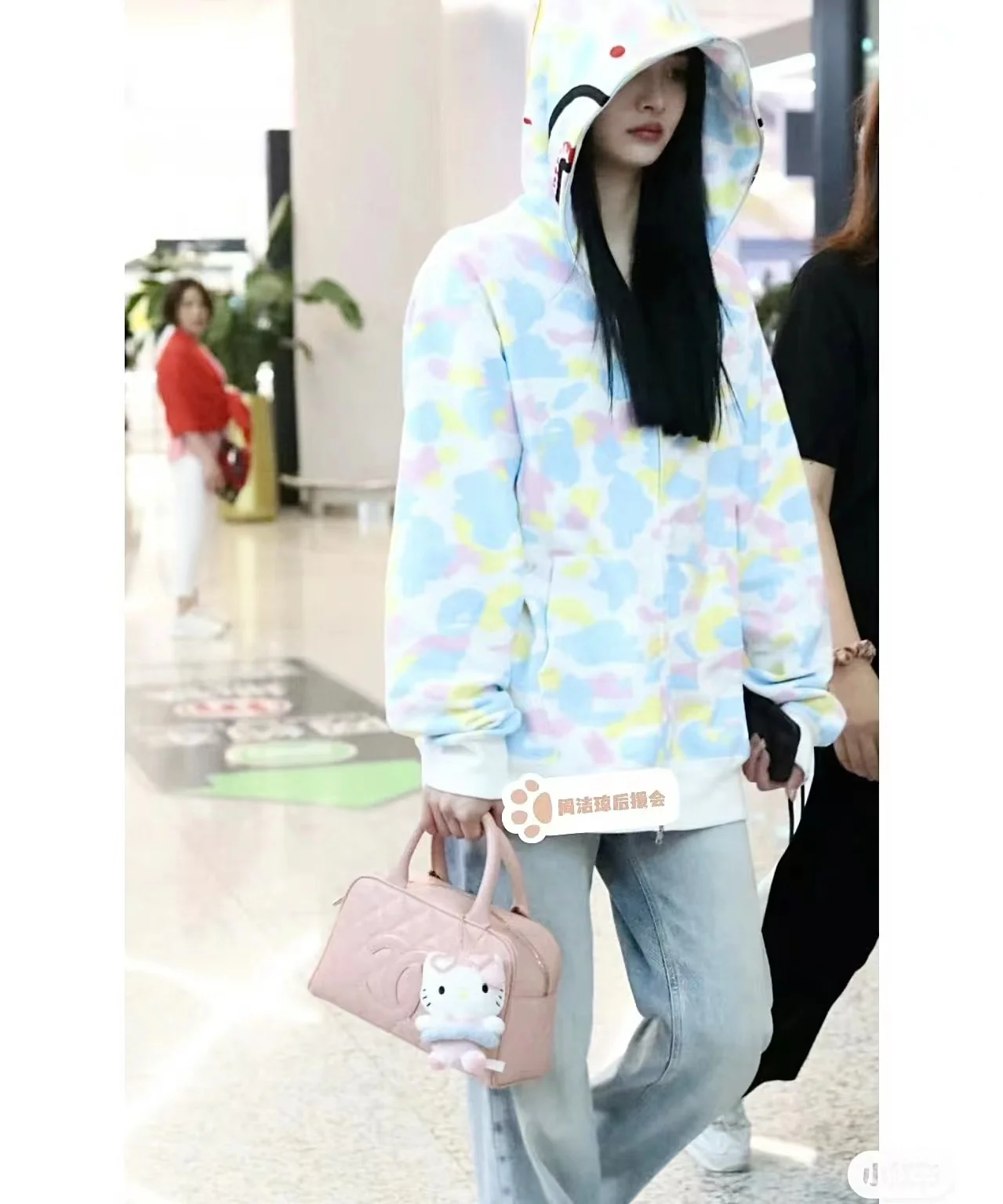 Винтажная сумка-боулинг Chanel из икры, розовая.