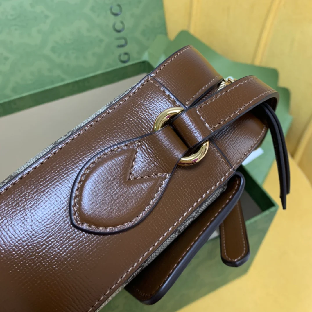 Сумка для фотоаппарата Gucci 1955 с пряжкой в ??виде подковы