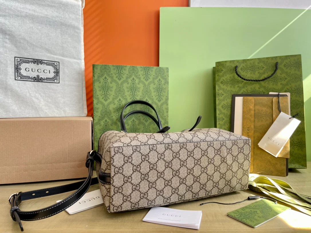 Маленькая сумка-тоут Gucci 2025 с отделкой из черной кожи - коричневая