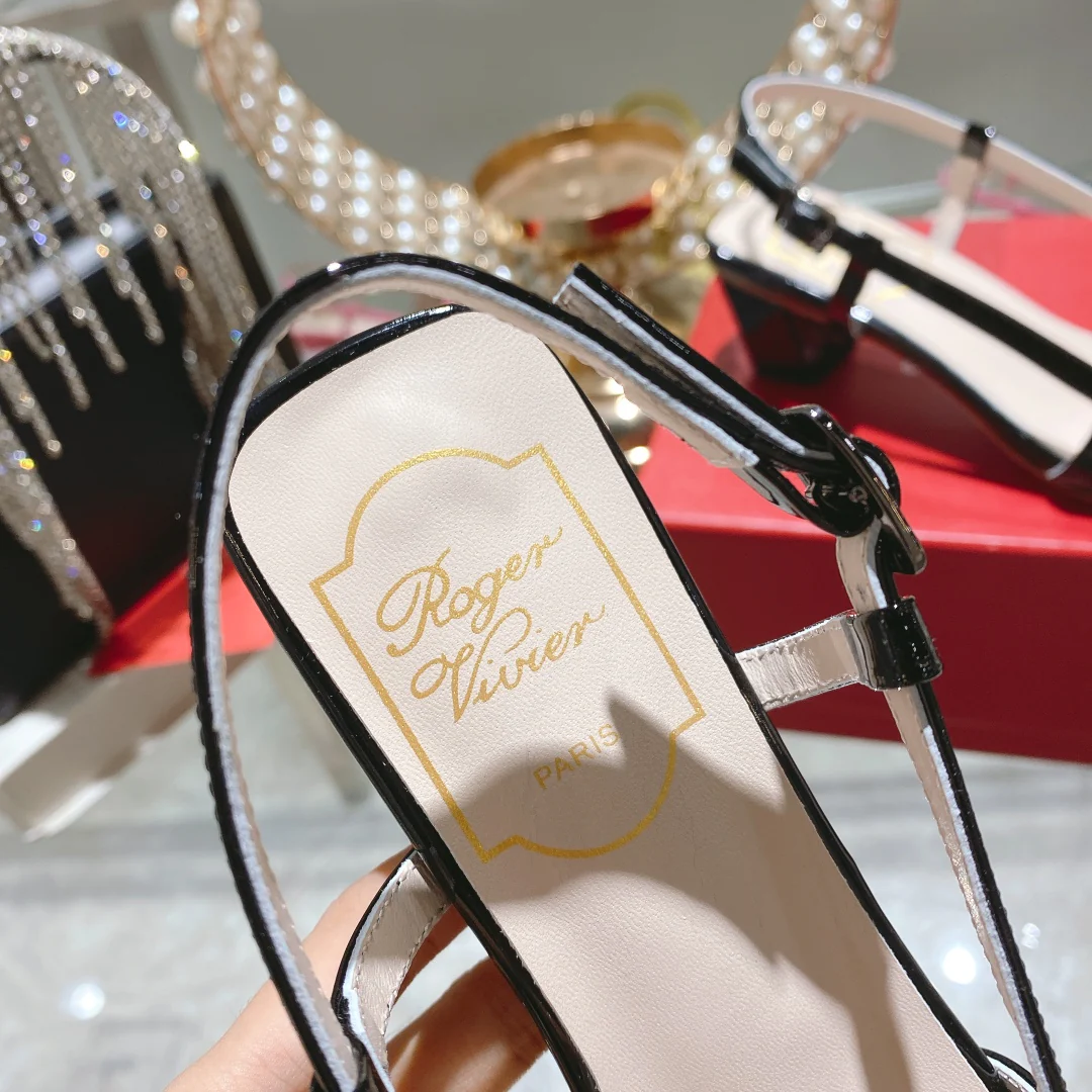 Обувь RV Shoes - Новинка ранней весны 2023 года - Полые сандалии - Черные