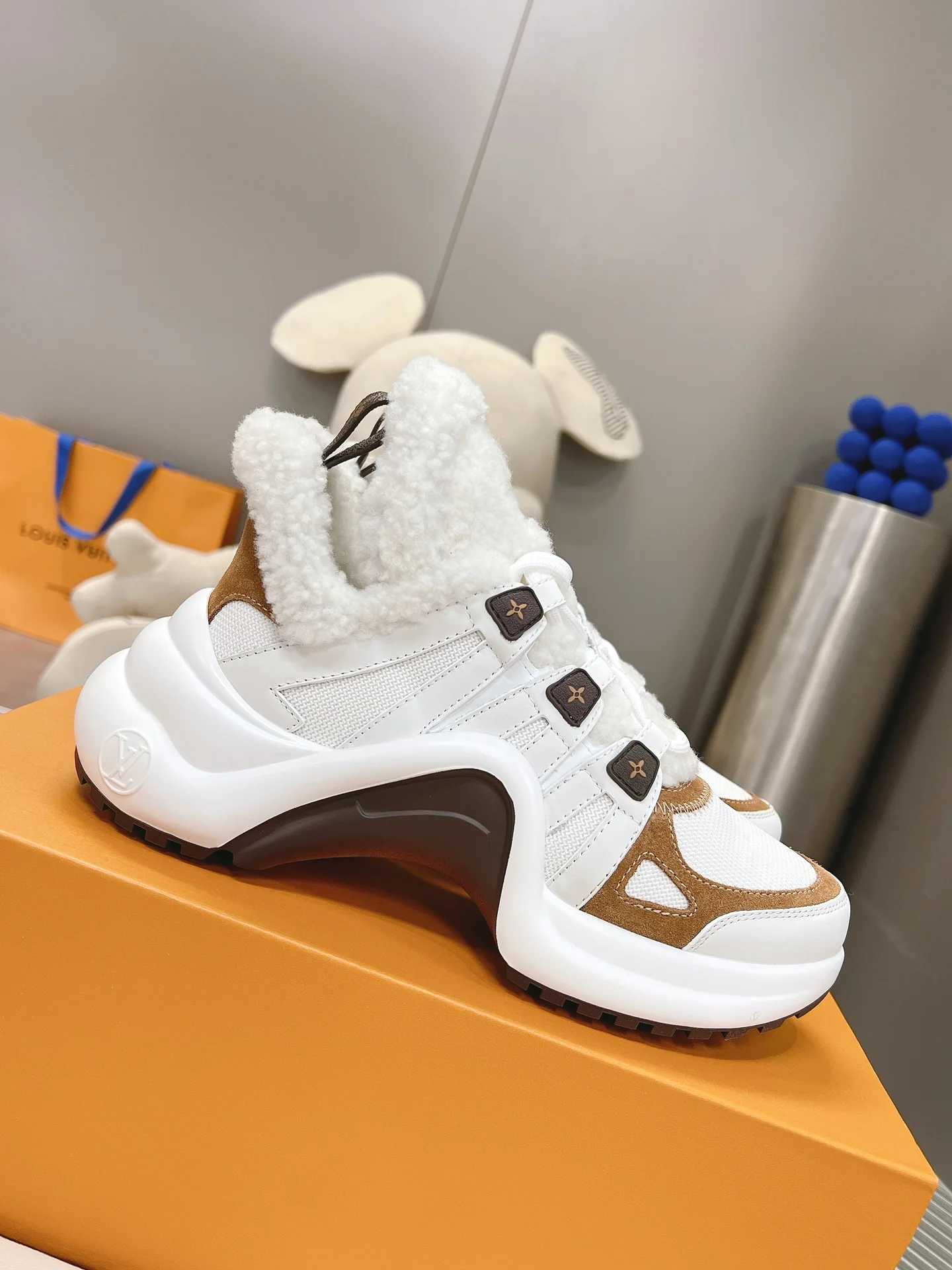 LV - Массивные туфли из шелковой кожи - Бело-коричневые - 1