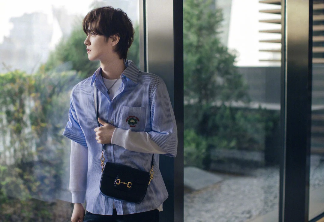 Сумка-седло Gucci 1955 из натуральной кожи с пряжкой в ??виде подковы - 1 шт.