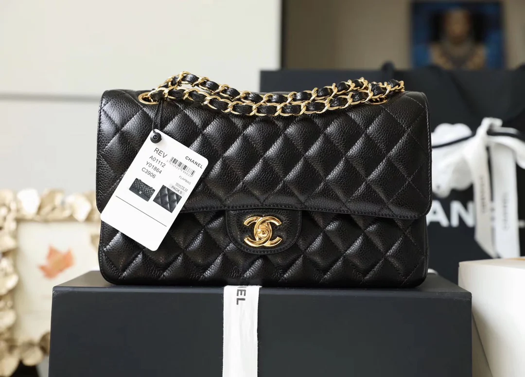 Chanel - Икра - Сумка CF - Черная с золотой фурнитурой - 25 см