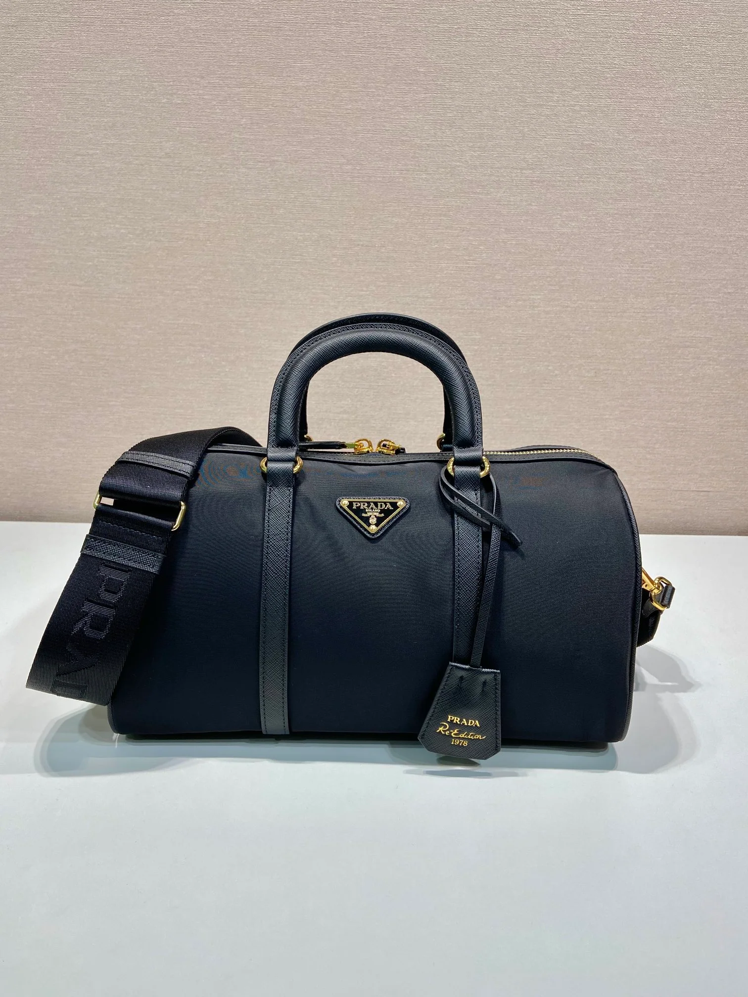 Prada - Новая сумка Boston Bag в черном цвете