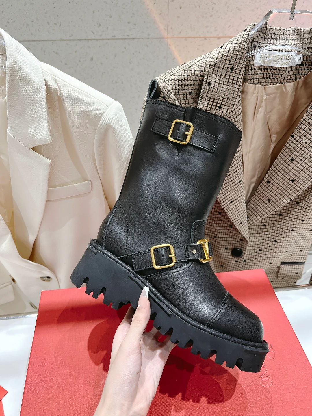 Сапоги Valentino до середины икры - черные