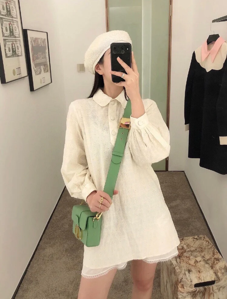 Dior - Коробочка Монтень - Мини - Цвет авокадо - На фото в одежде