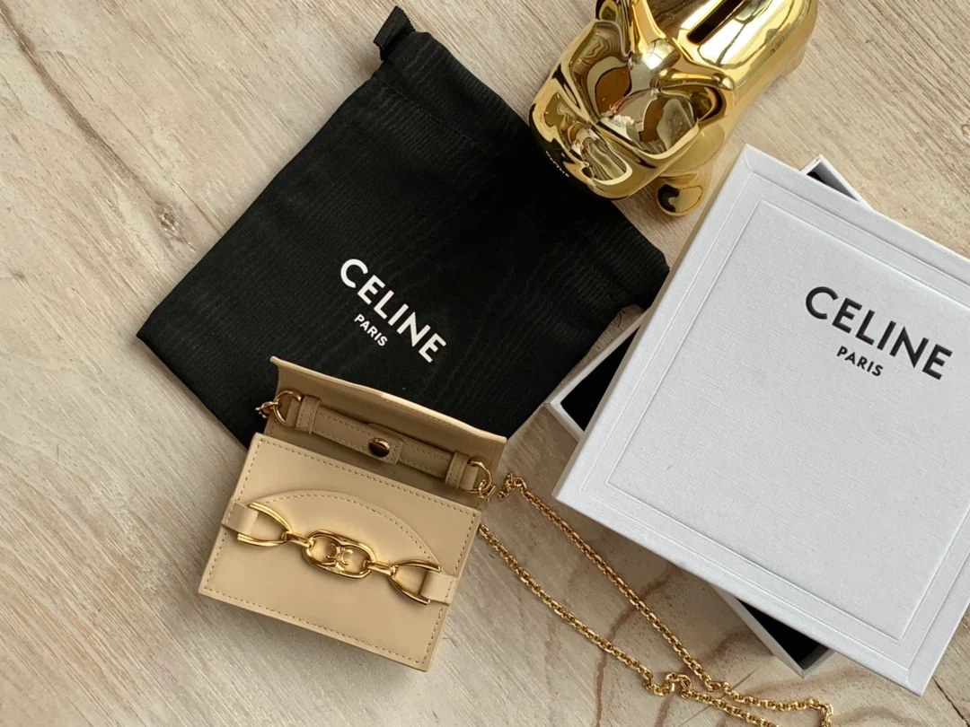 Celine - Держатель для карт на цепочке из глянцевой телячьей кожи - 1 шт.