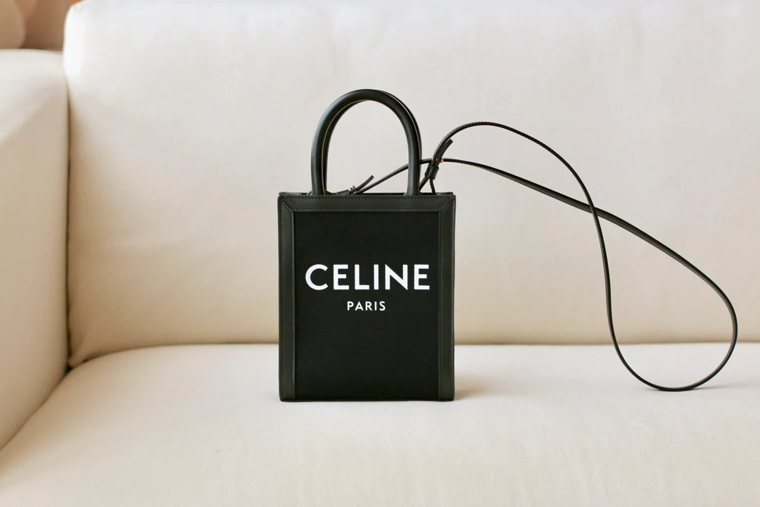 Celine Mini Cabas из черной коровьей кожи