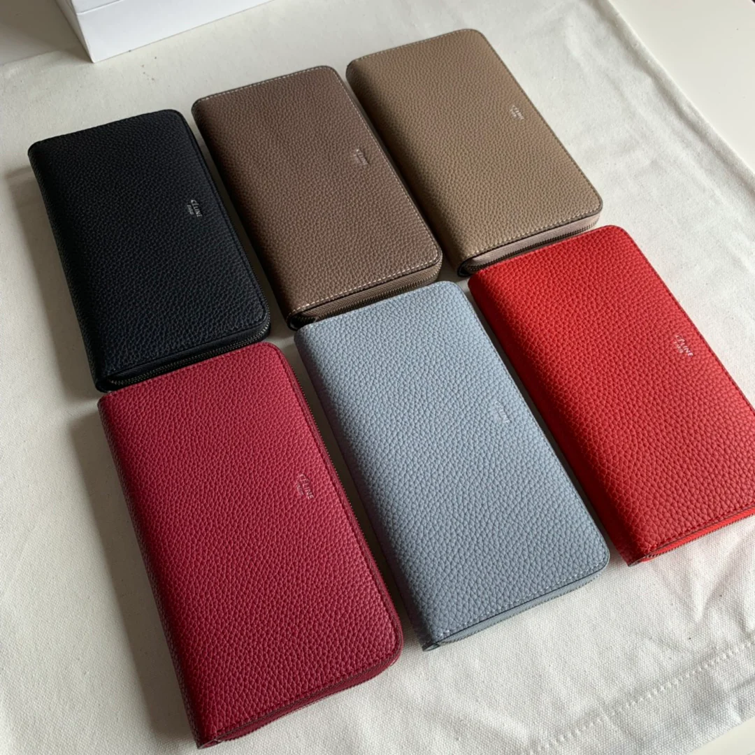 Кошелек Celine на молнии - с рисунком кожуры личи