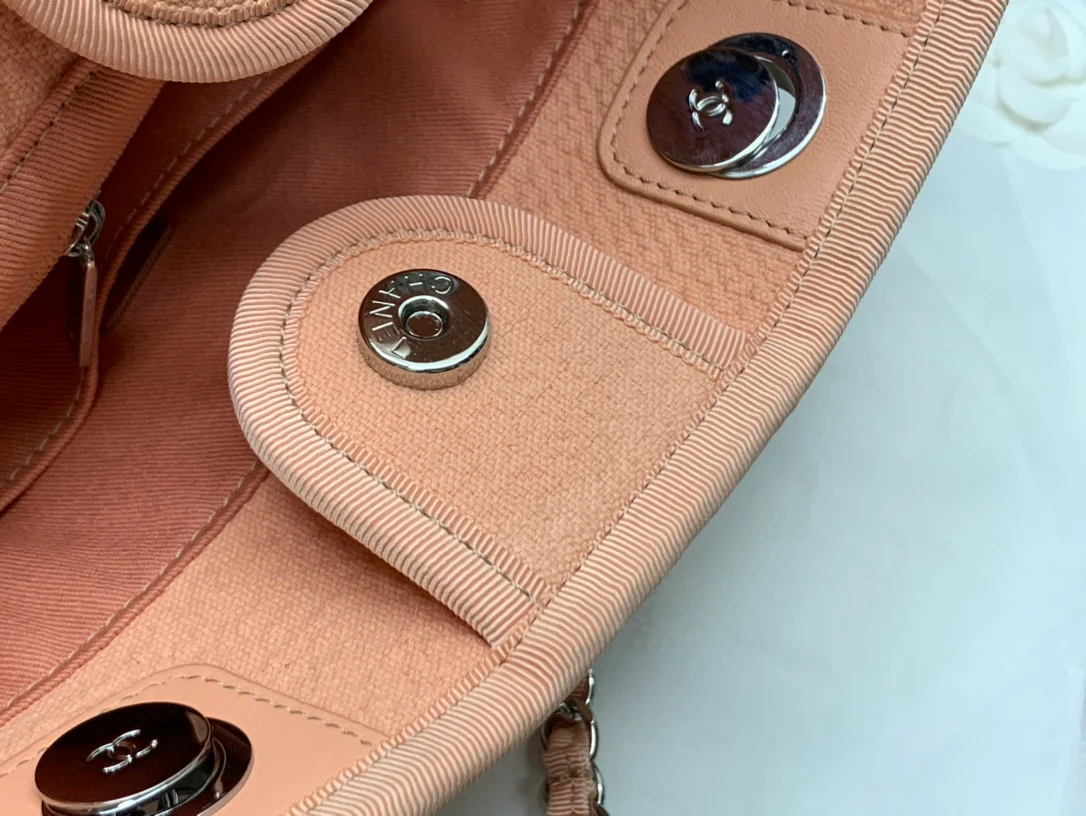 Пляжная сумка Chanel из коллекции осень/зима 2022 — розовая — маленькая