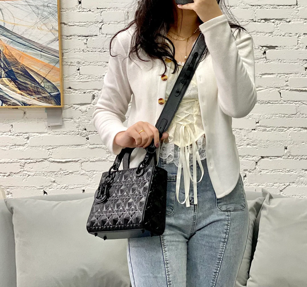 Миниатюрная сумочка Dior Lady Dior - модель Princess Dior с тремя отделениями - 17 см - черная с ромбовидным принтом