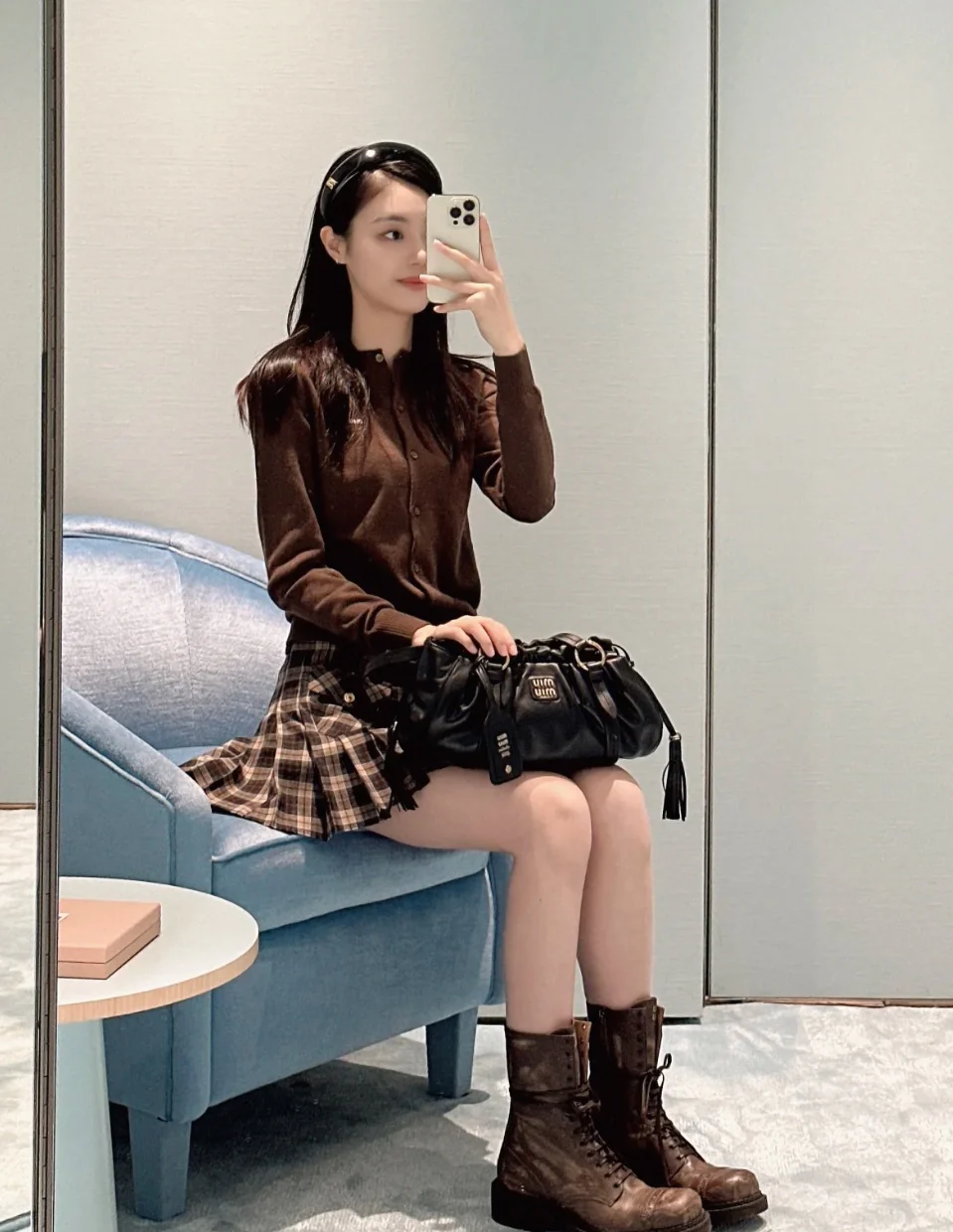 Сумка Miu Miu Joie из кожи наппа — маленькая — черная — Носите и делитесь