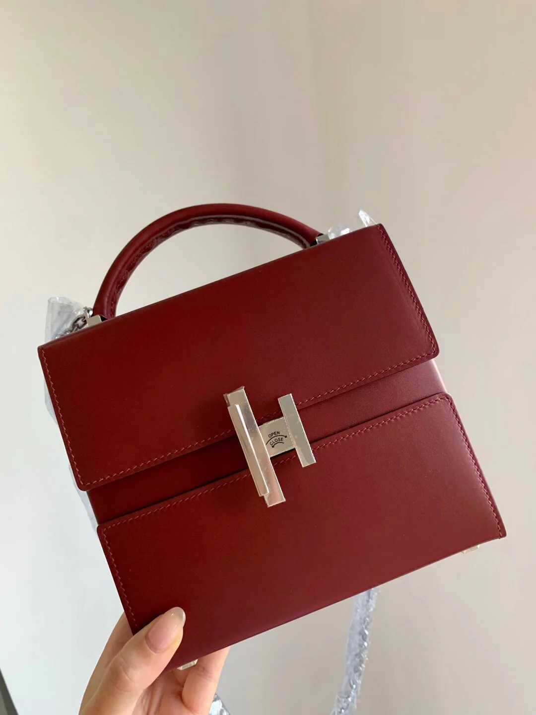 Hermes Cinhetic 24 Villanry B5 Gem Red with Silver Kuckle