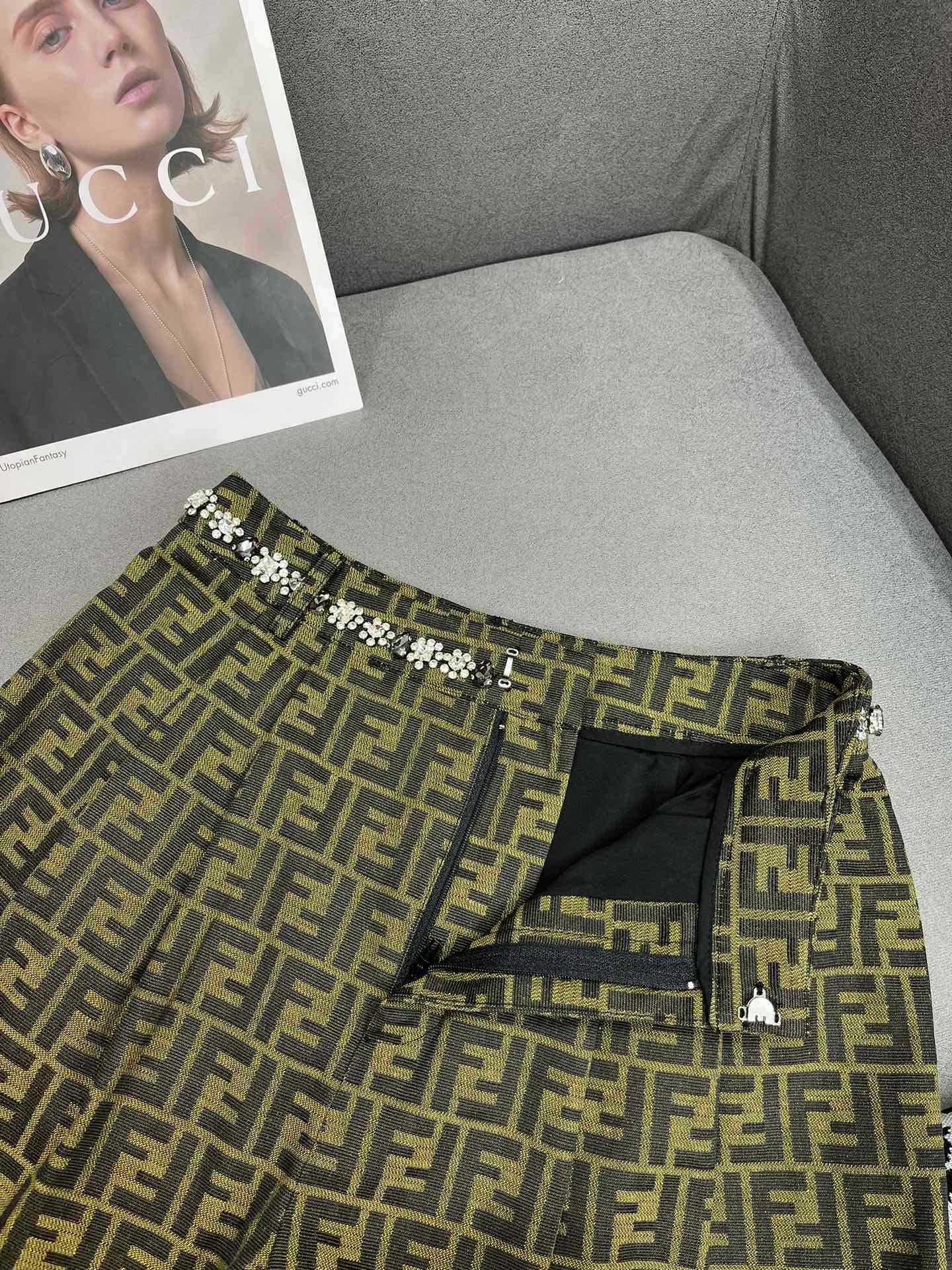 Новые шорты Fendi-2403-24ss весна/лето