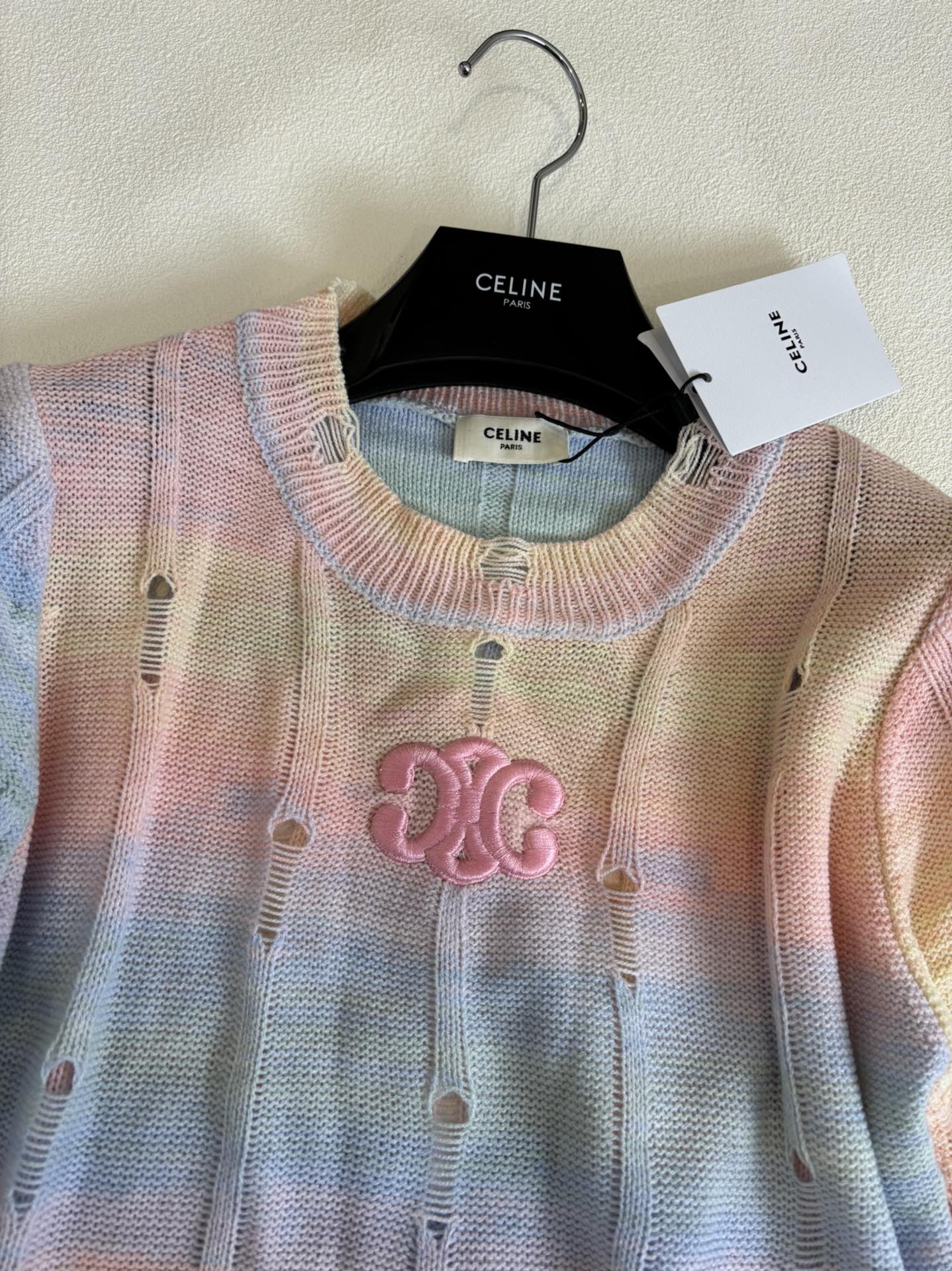 Celine-2403 - Новая яркая ажурная блузка с коротким рукавом для ранней весны