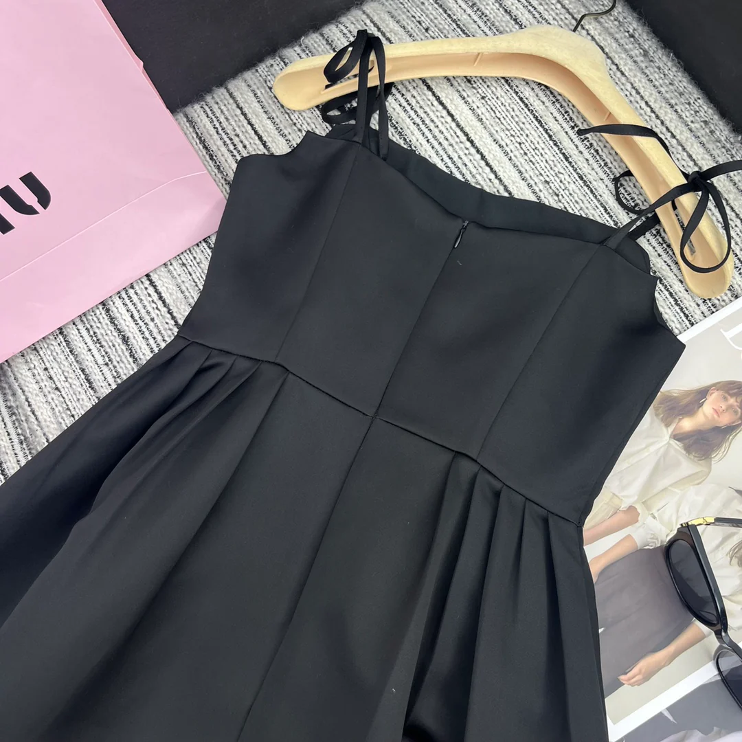 Miu Miu - 2404 - Новое платье-майка, расшитое бисером и пайетками.