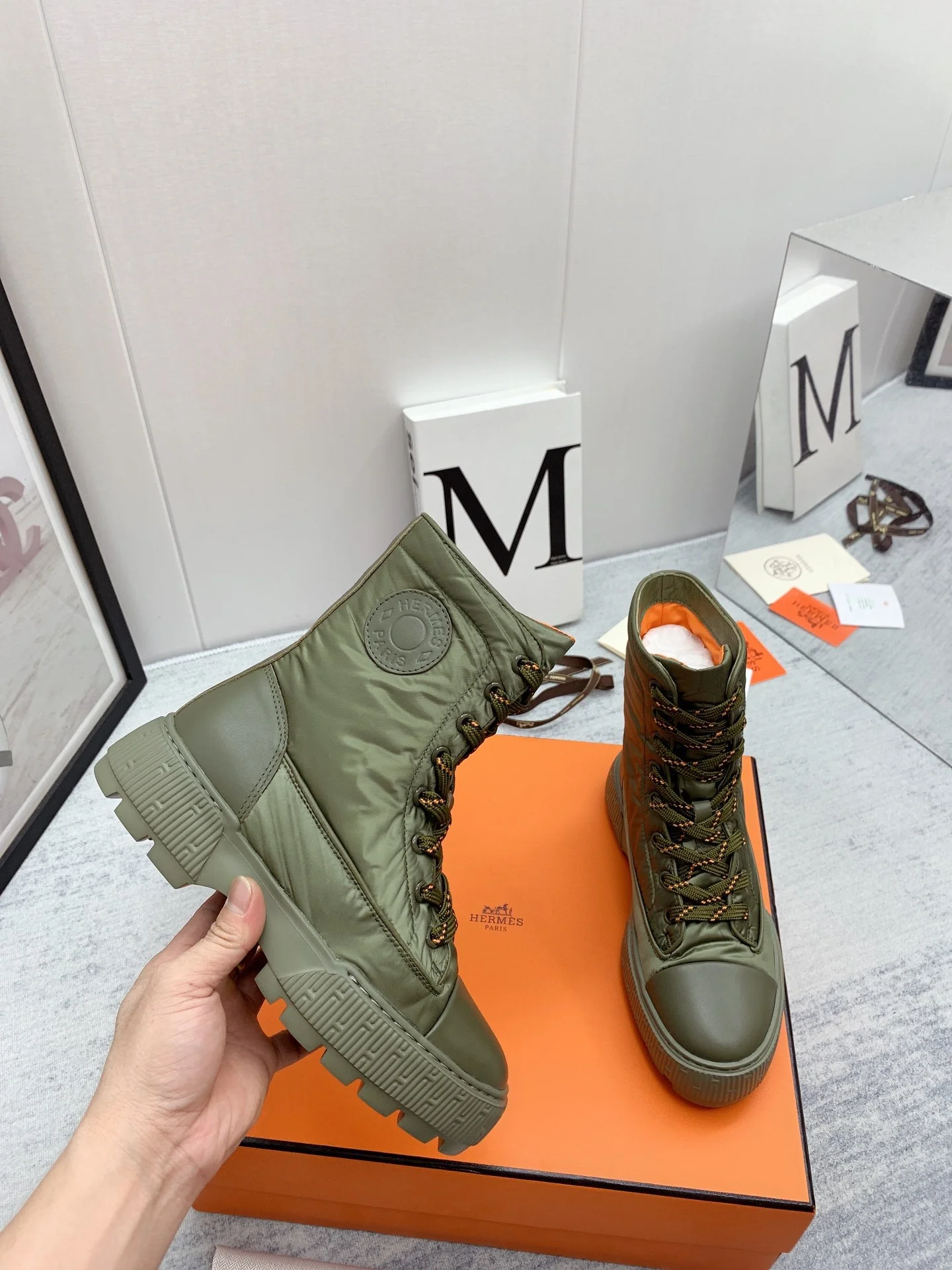 Новинка сезона осень/зима 2023 от Hermes - Водонепроницаемые ботинки из парашютной ткани - Зеленый