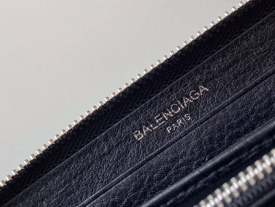 Balenciaga 拉链长夹