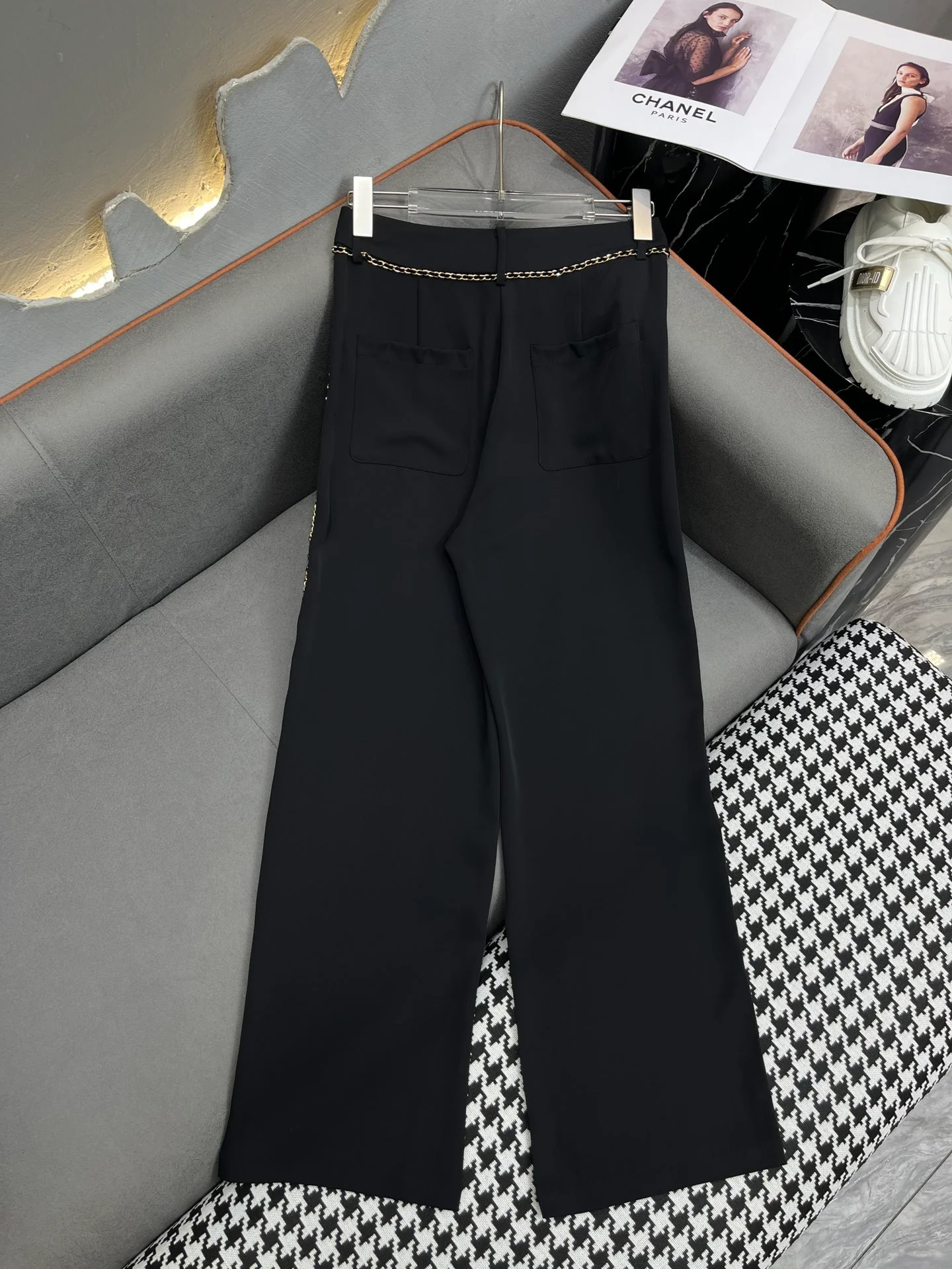Новые широкие брюки Chanel 2403-24ss весна/лето с отделкой цепочкой.