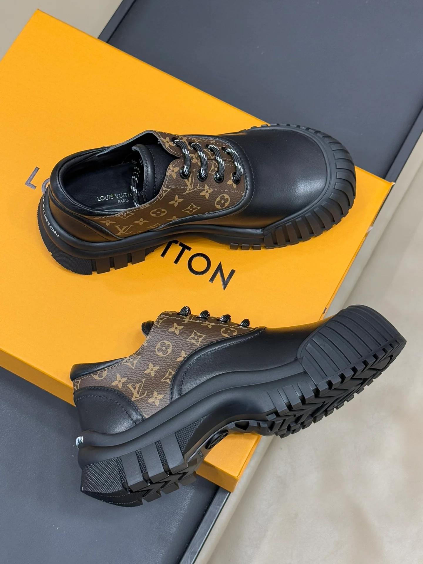 Туфли Мэри Джейн LV-2024 - черные