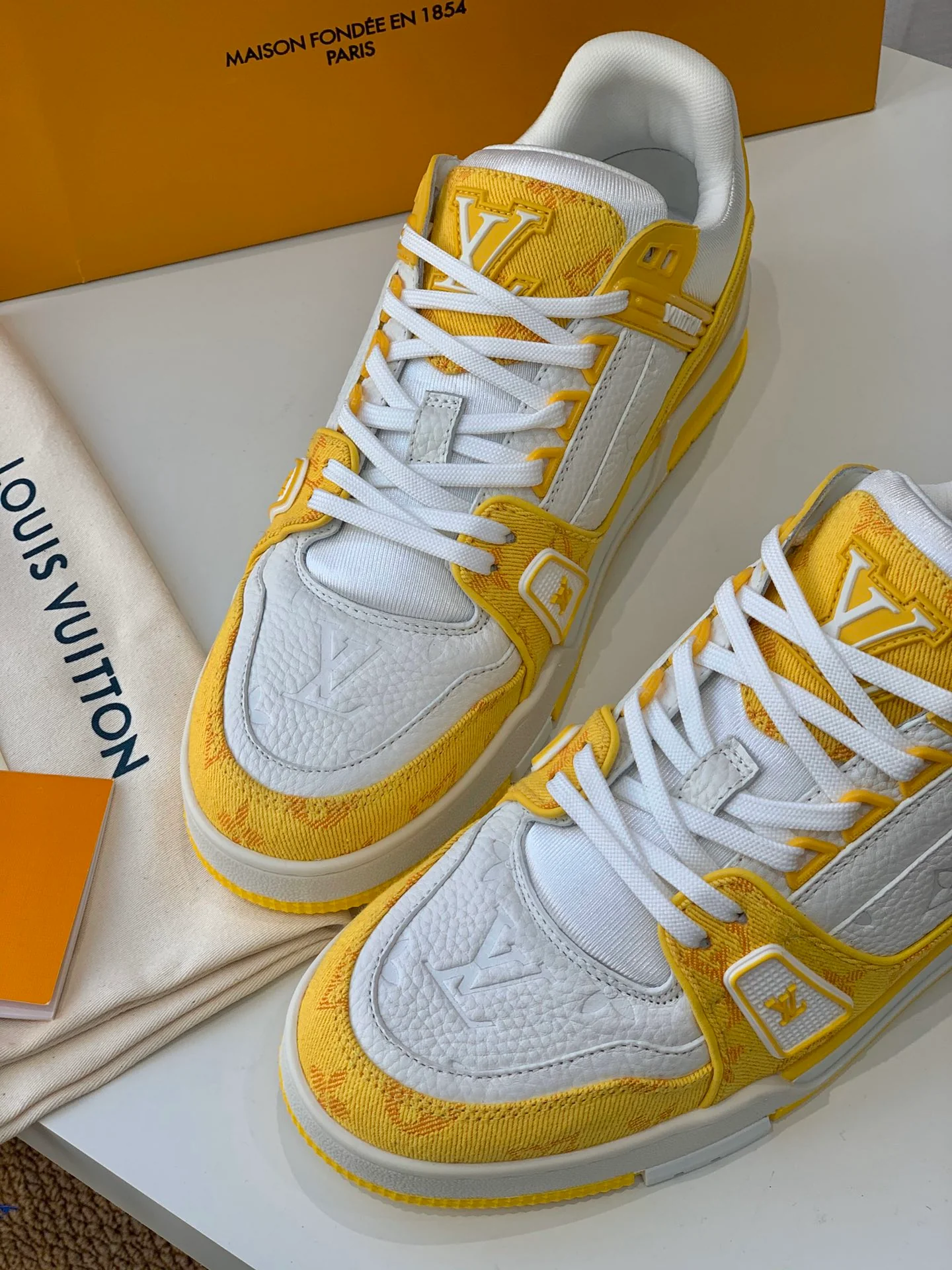 Кроссовки LV Trainer Series - Унисекс - Желтые