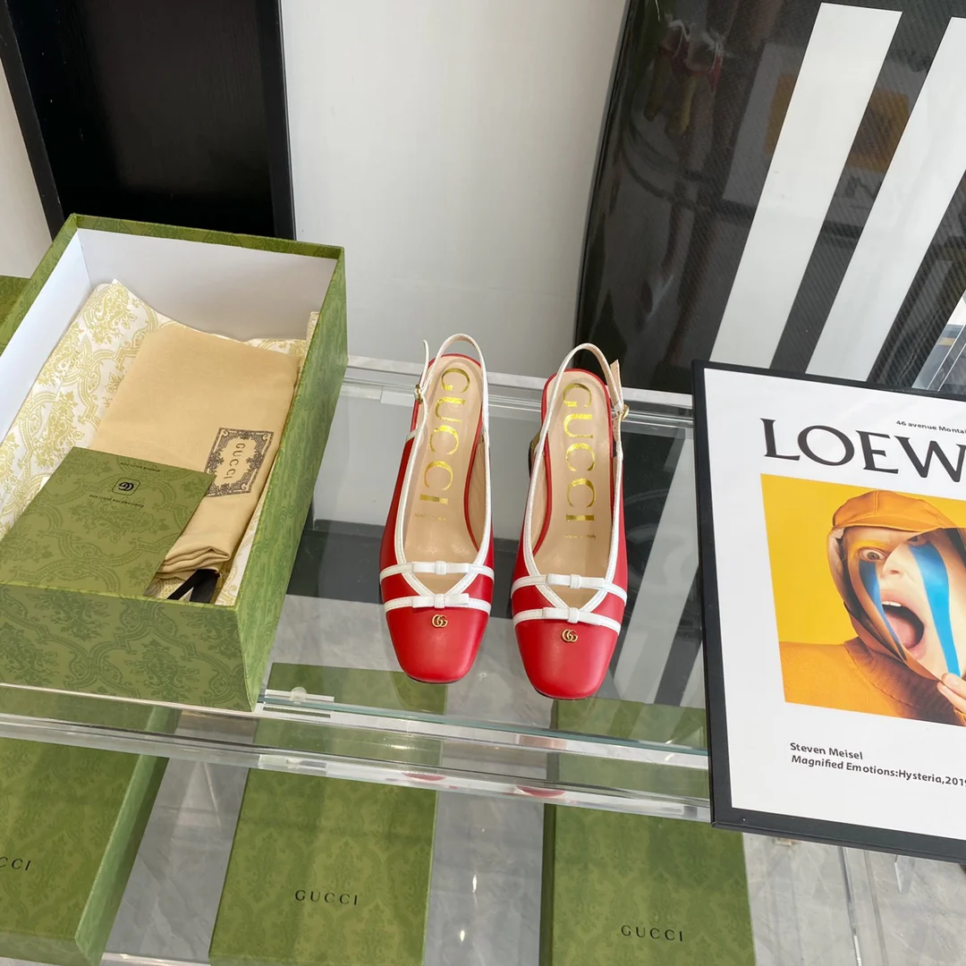 Сандалии Gucci на массивном каблуке - 1