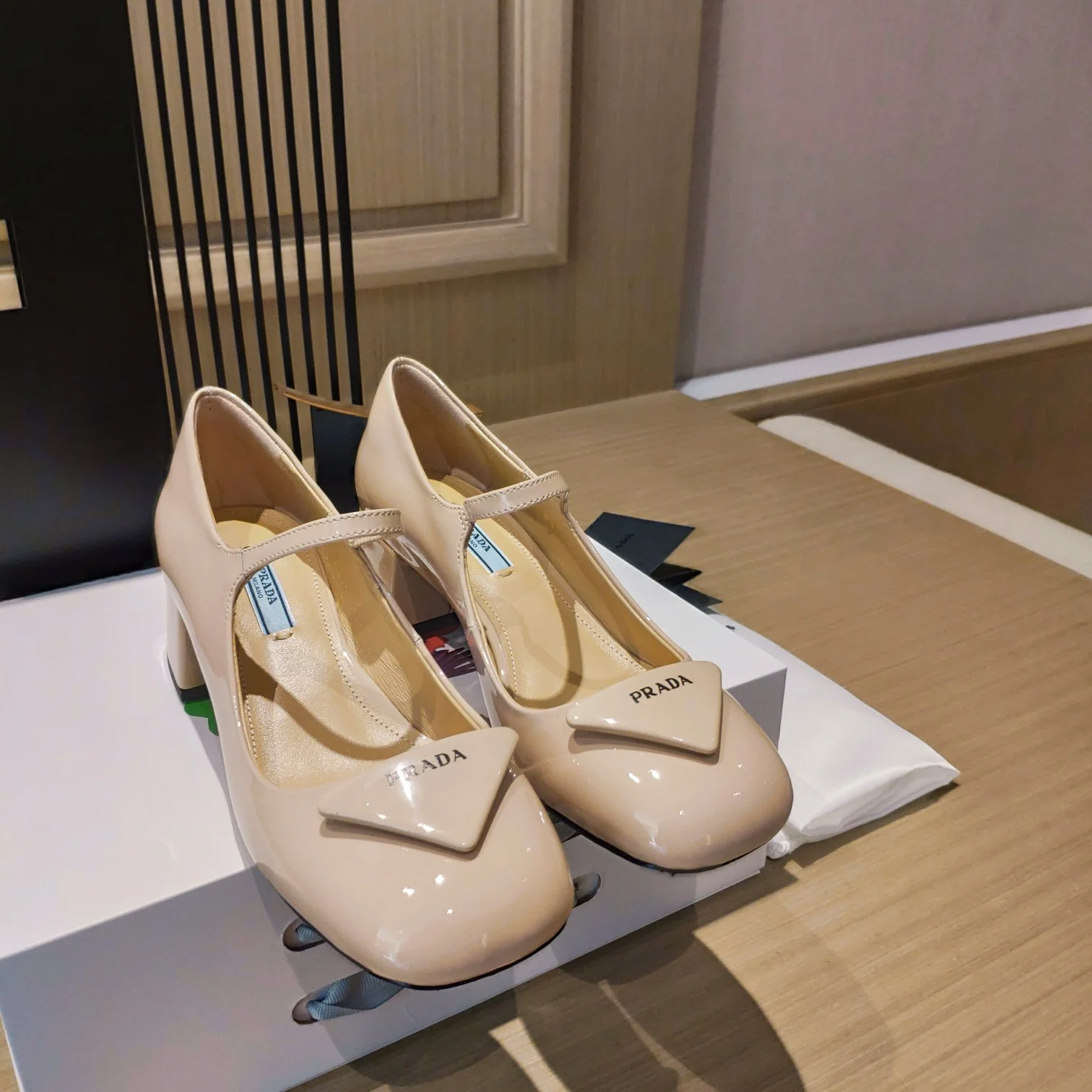 Обувь Prada - Prada - новая модель 2022 года - французский ретро - туфли Мэри Джейн - телесного цвета