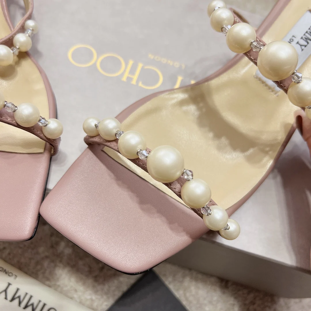 Сандалии Jimmy на толстом каблуке