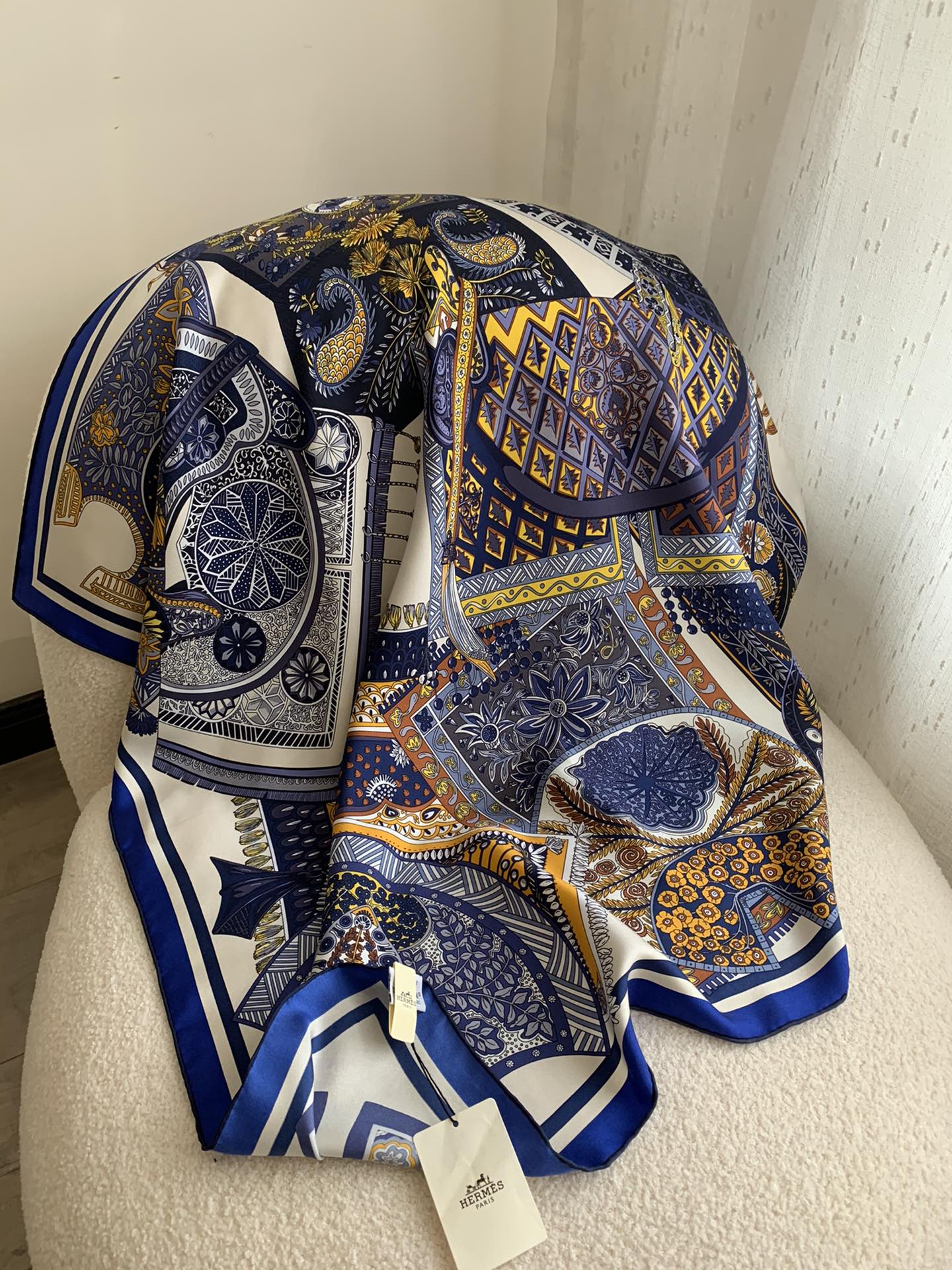 Вальтрап Hermes, 90 шелковый платок