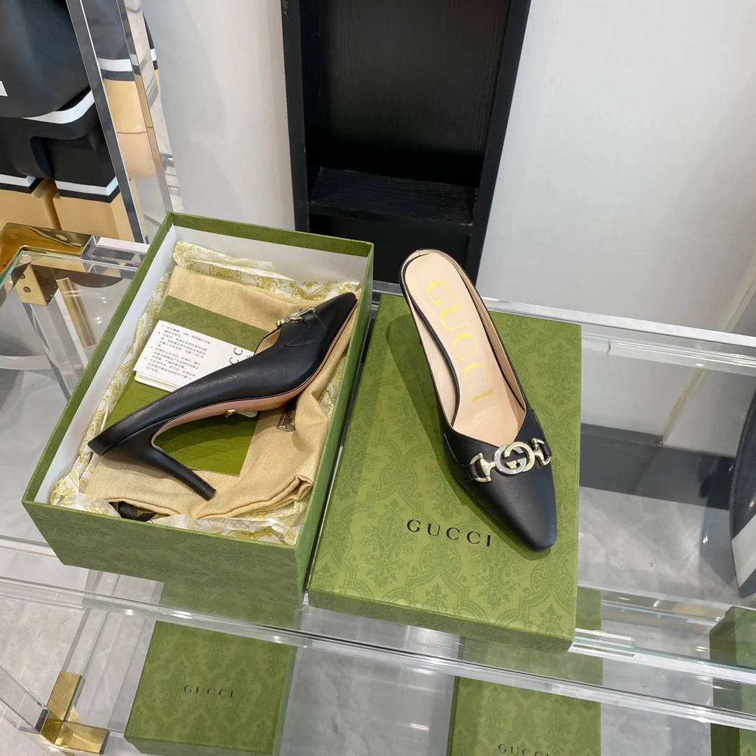 Gucci - Ретро туфли-лодочки на высоком каблуке с острым носком