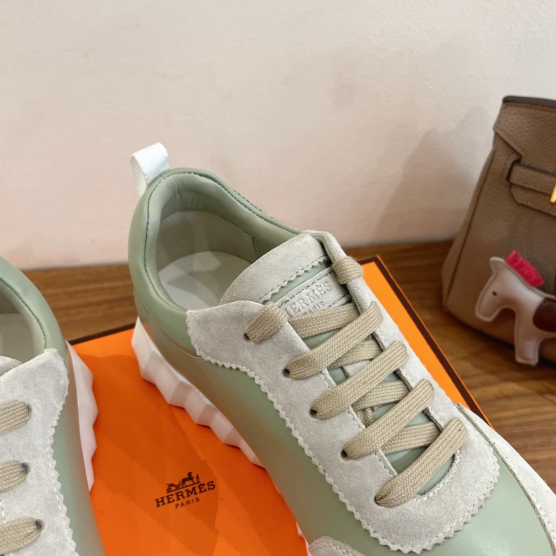 Простые повседневные туфли Hermes 2024 - зеленые