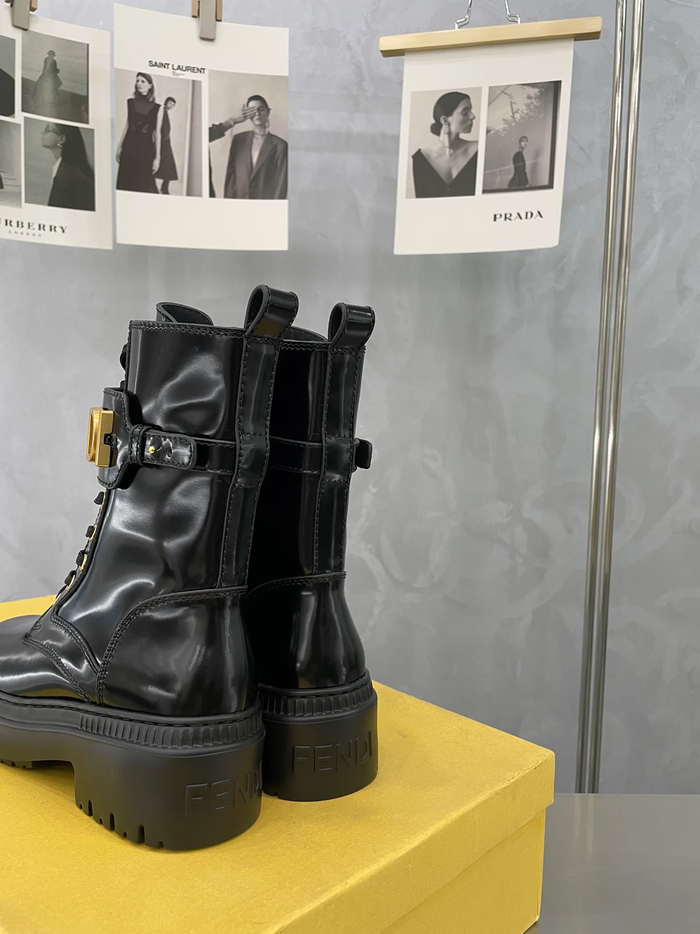 Сапоги для верховой езды Fendi средней высоты - черные