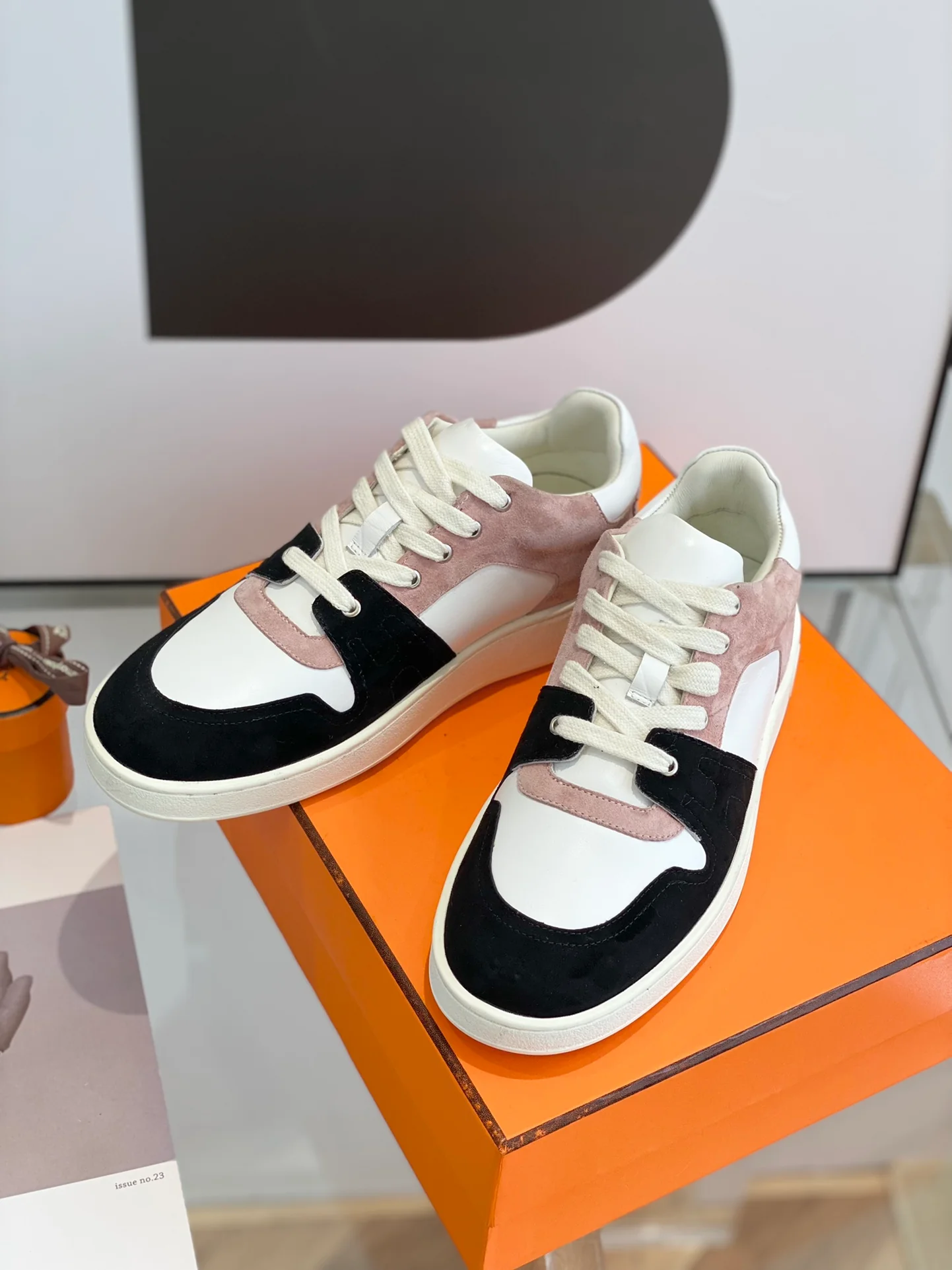 Серия Hermes 22free - кроссовки