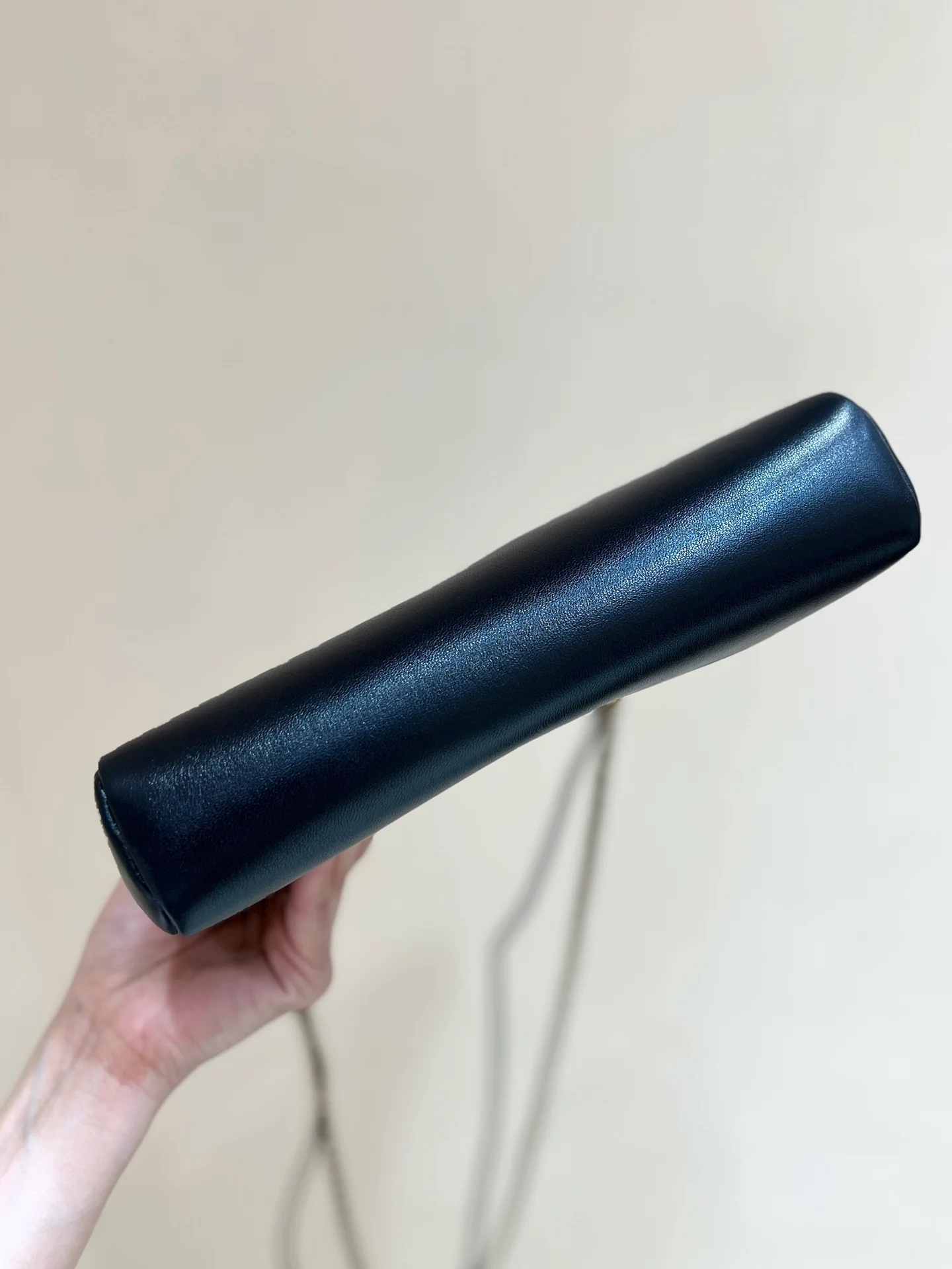 Мини-сумка Chanel 25p 31 из замши, черная