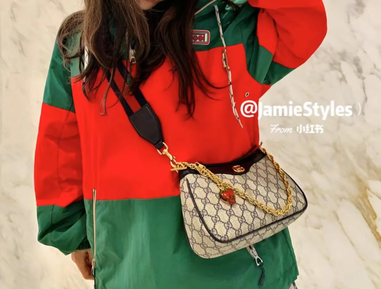 Сумка Gucci Ophidia Strawberry через плечо - черная