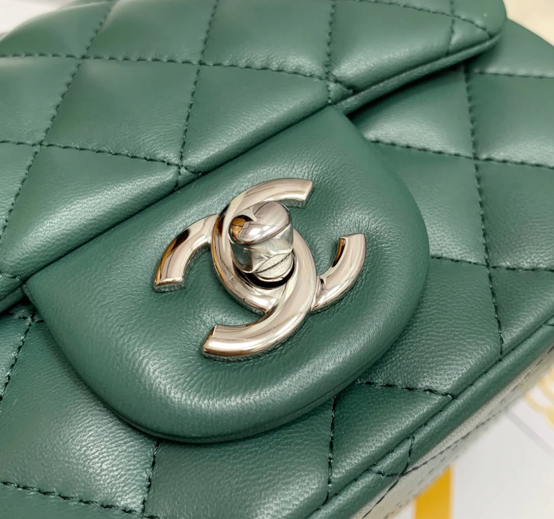 Chanel - Квадратный толстяк - Зеленая с серебряной пряжкой - 17 см