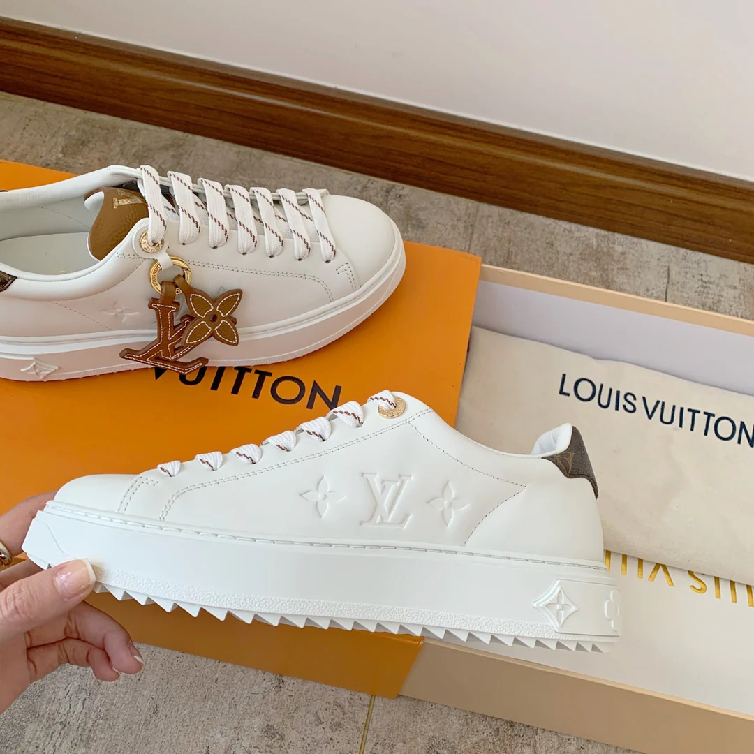 Белые кроссовки на платформе LV Time Out Series с коричневым язычком