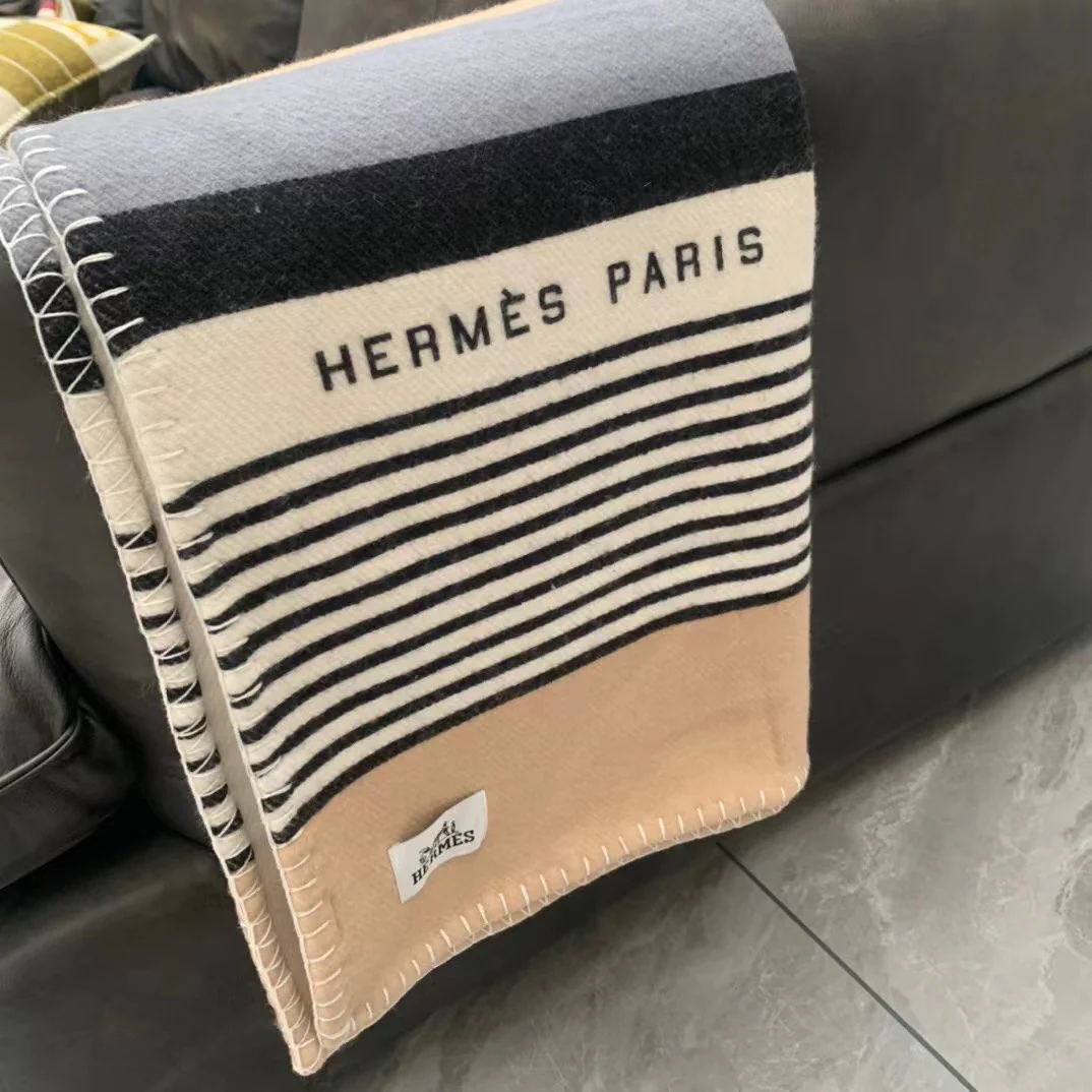 Hermes - Новое одеяло с тигром