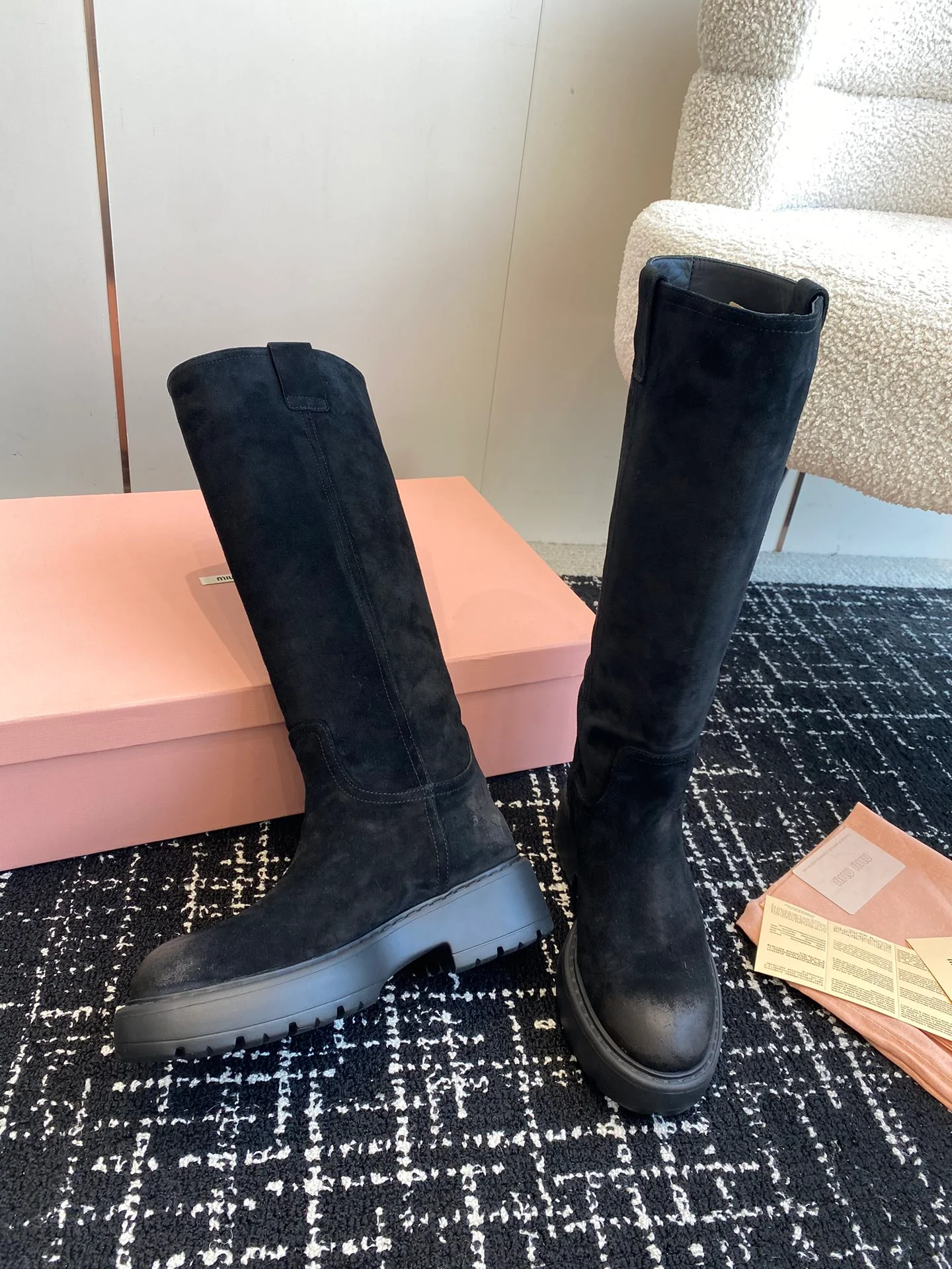 Ботильоны на высоком каблуке Miu Miu 2024 — черные