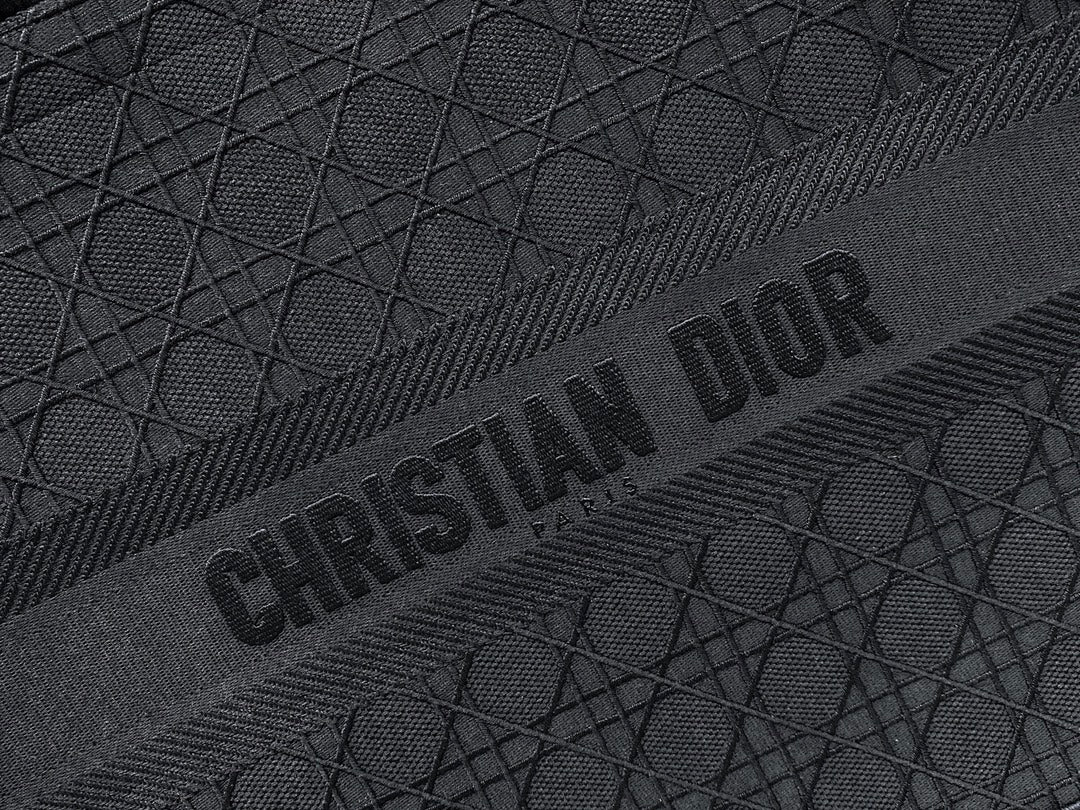 Сумка Dior Book Tote, большой размер 41-5 см, вышитая черная тесьма Cannage.