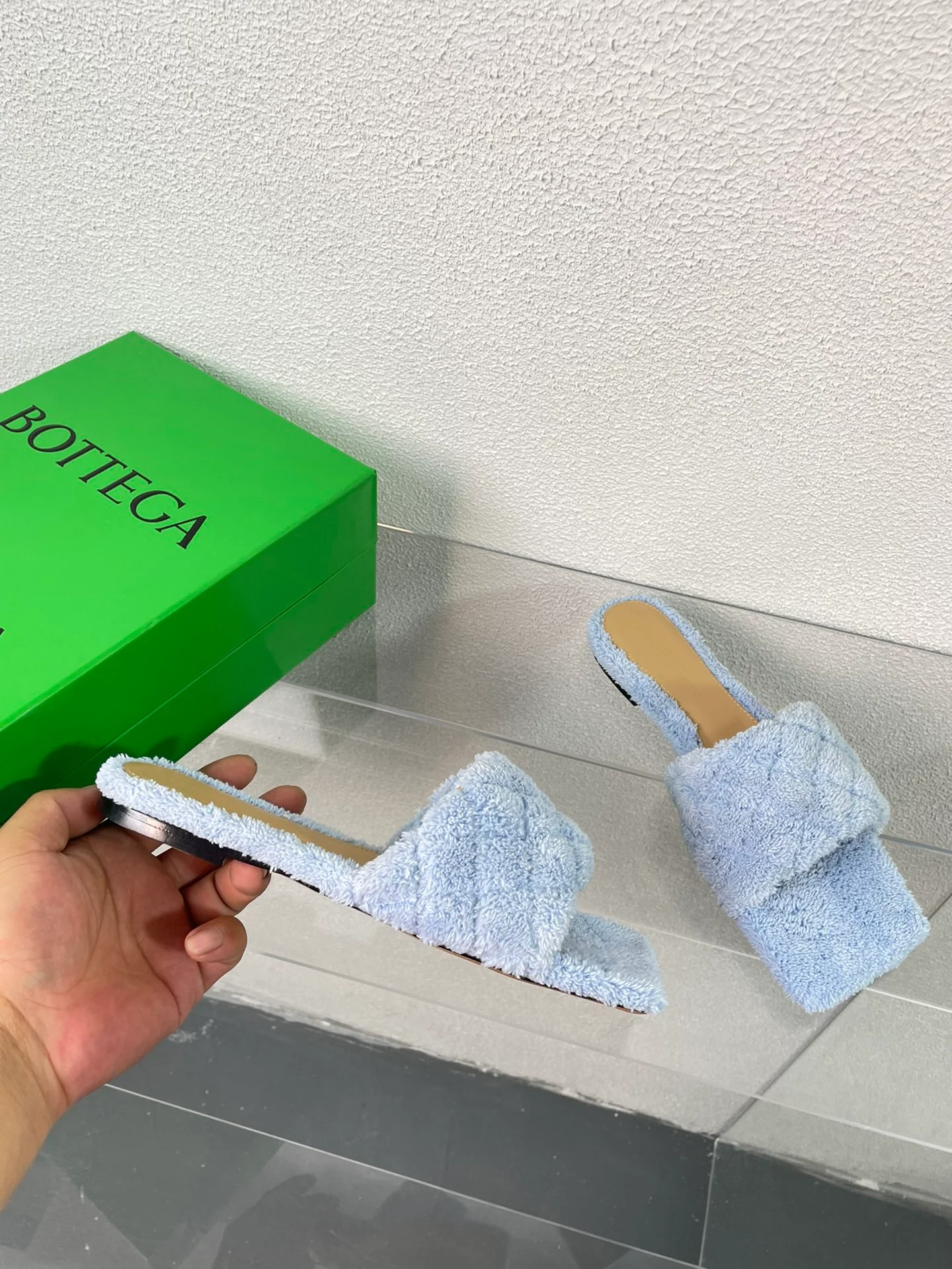 Новинка 2023 года от BV - Серия плюшевых тапочек - Светло-голубые