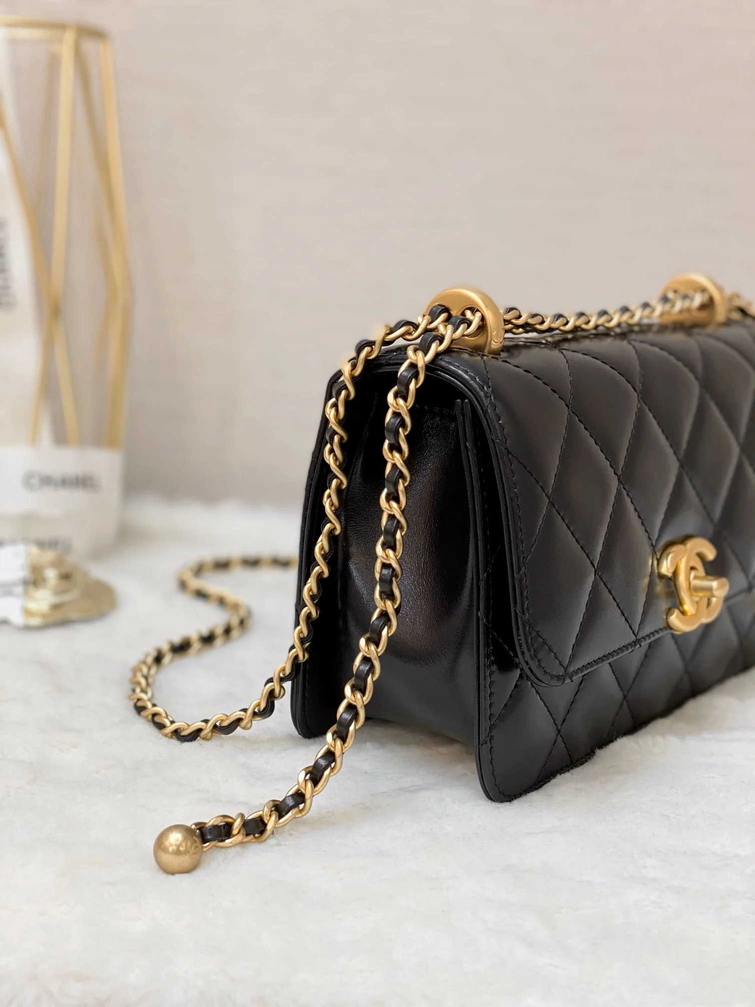 Chanel Double Gold Ball CF - Черная овечья кожа с золотой пряжкой