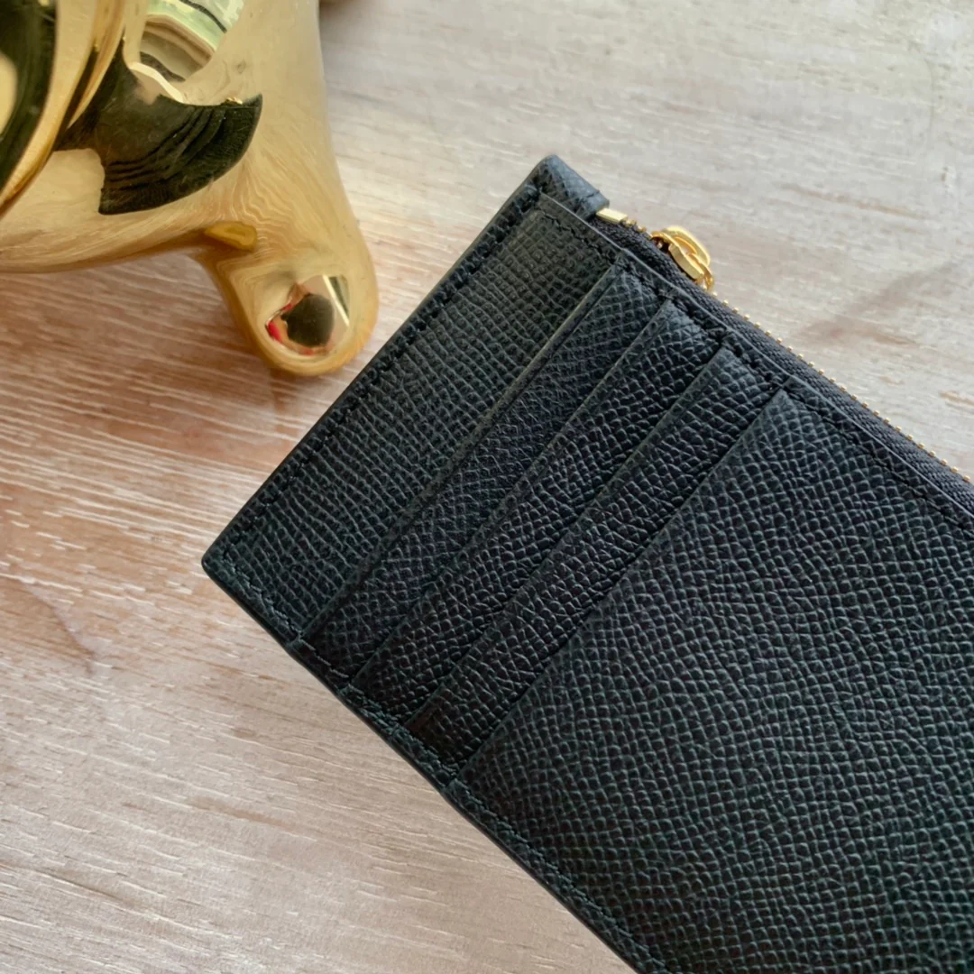 Кардхолдер Celine из зернистой телячьей кожи с застежкой-молнией - черный