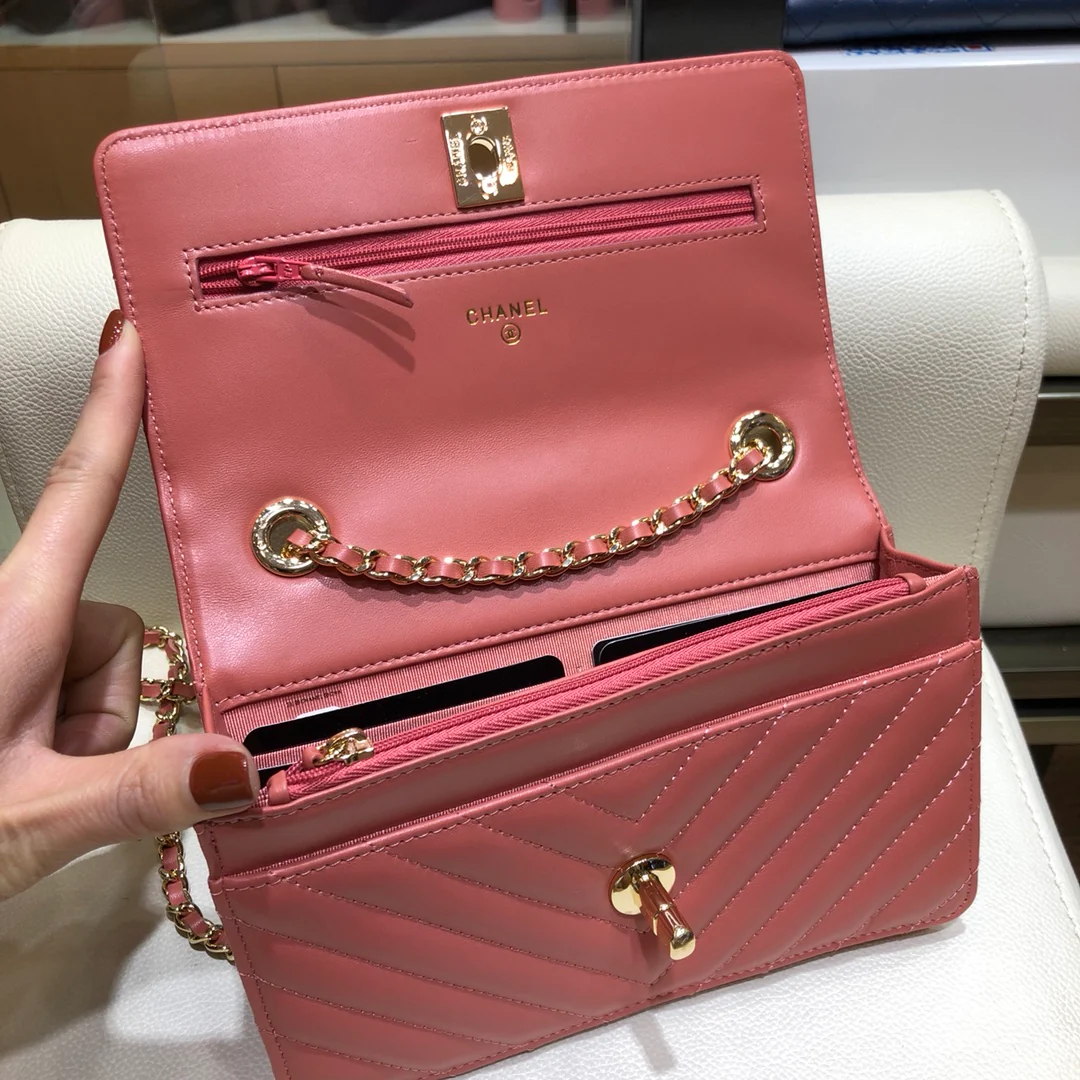 Chanel-trendy-cc-woc-19cm-2