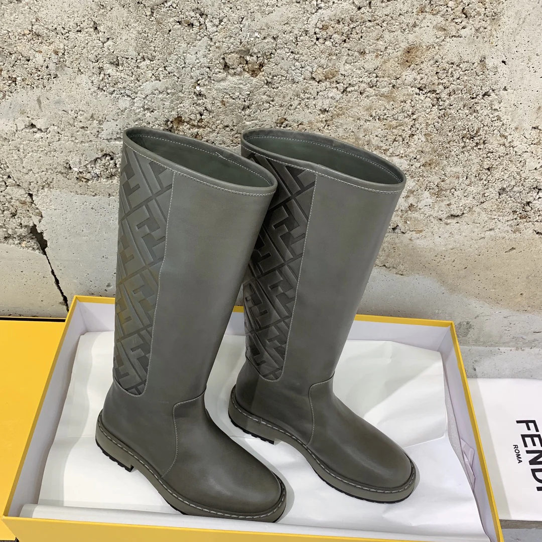 Fendi - Новинка сезона осень/зима 2022 - Сапоги для верховой езды